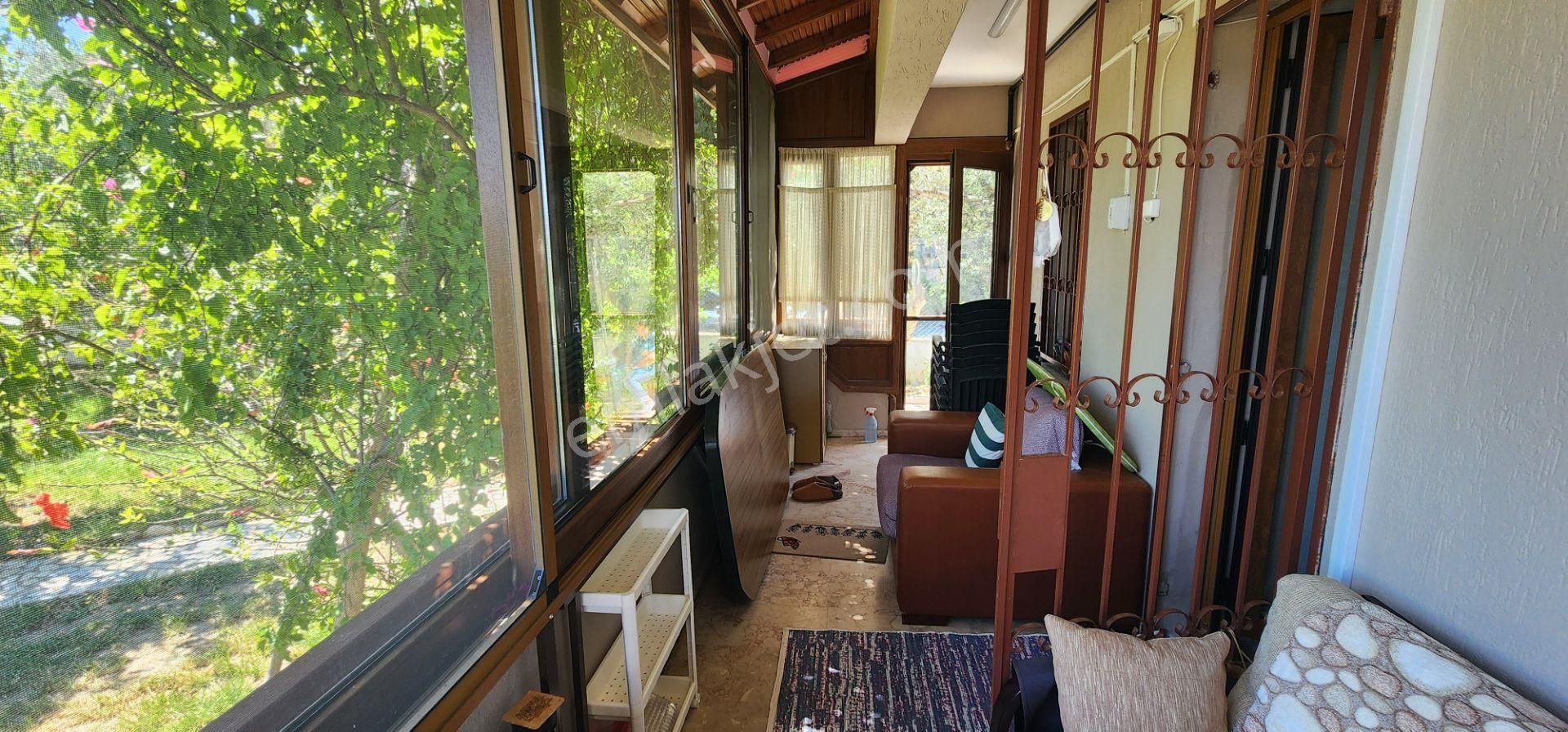 Urla Güvendik Mavi Plajda Satılık Müstakil 5+2 Tripleks Villa - Görsel 22