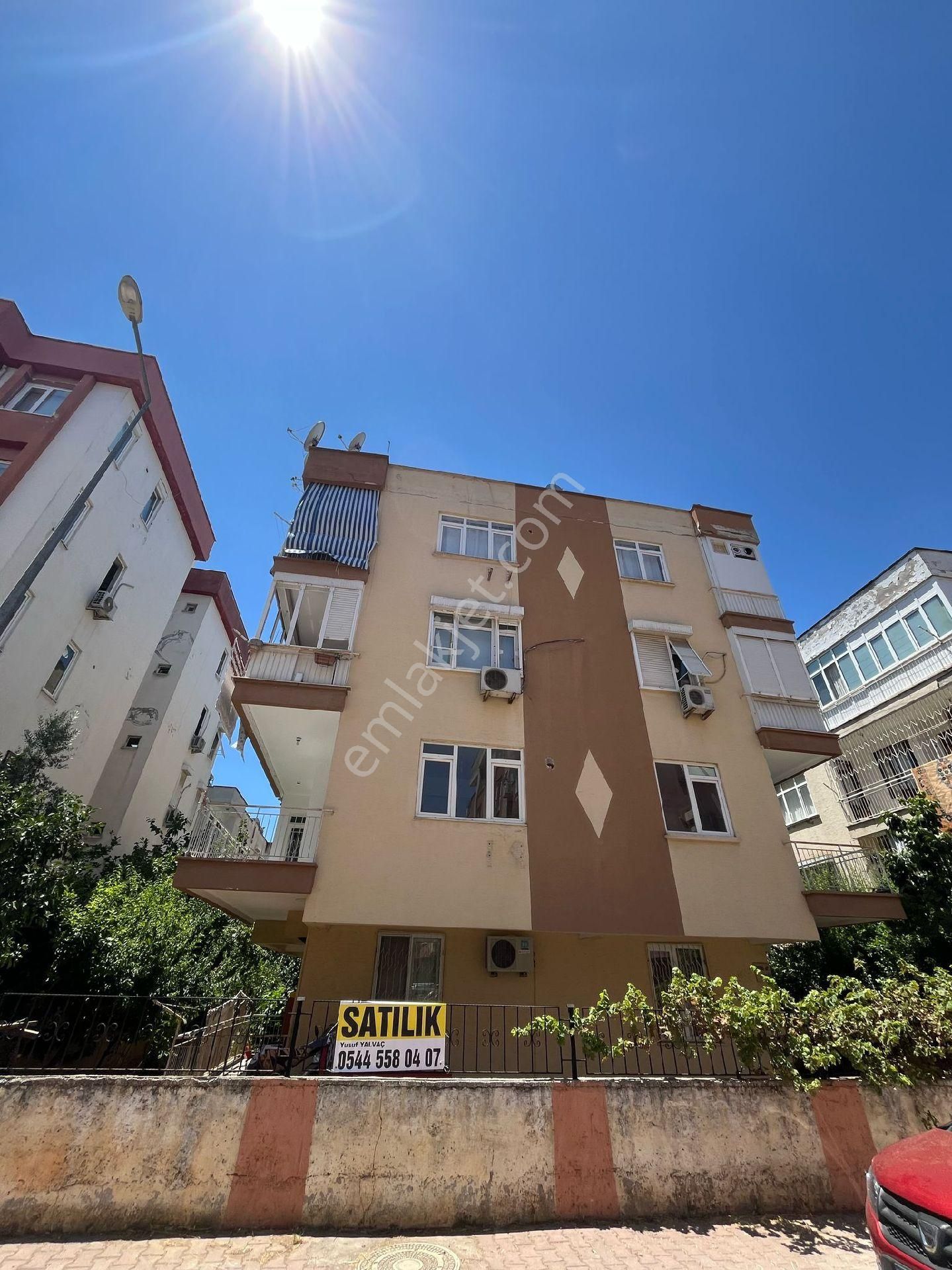 Yenigün'de Mevlana Yakını 1.katta İçi Sıfır Yaptırılmıs Geniş 3+1