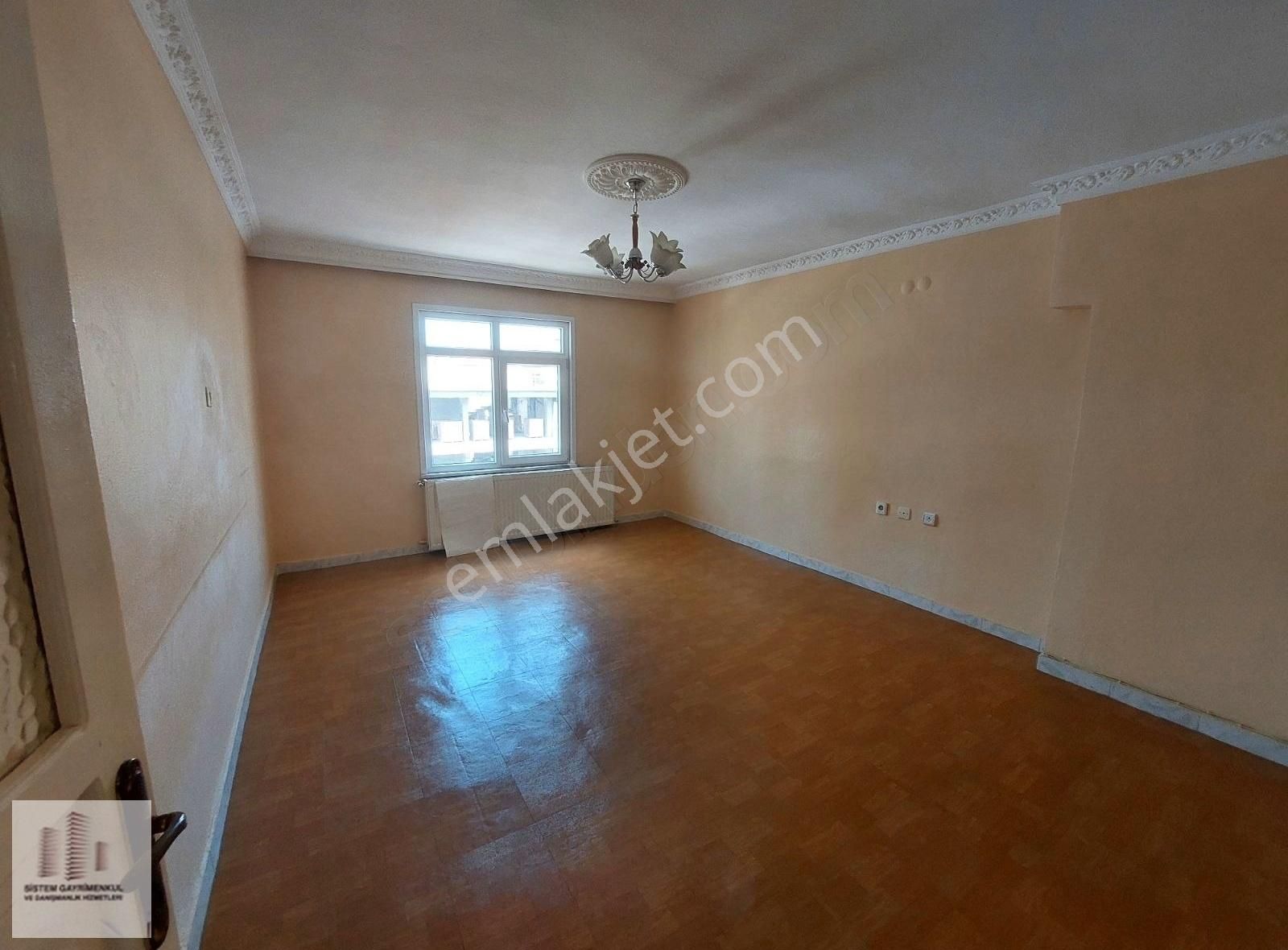 Bugüne Ozel Tek Fıyatm.akıf Mah Satılık Full Tadilatlı.2+1 110m2