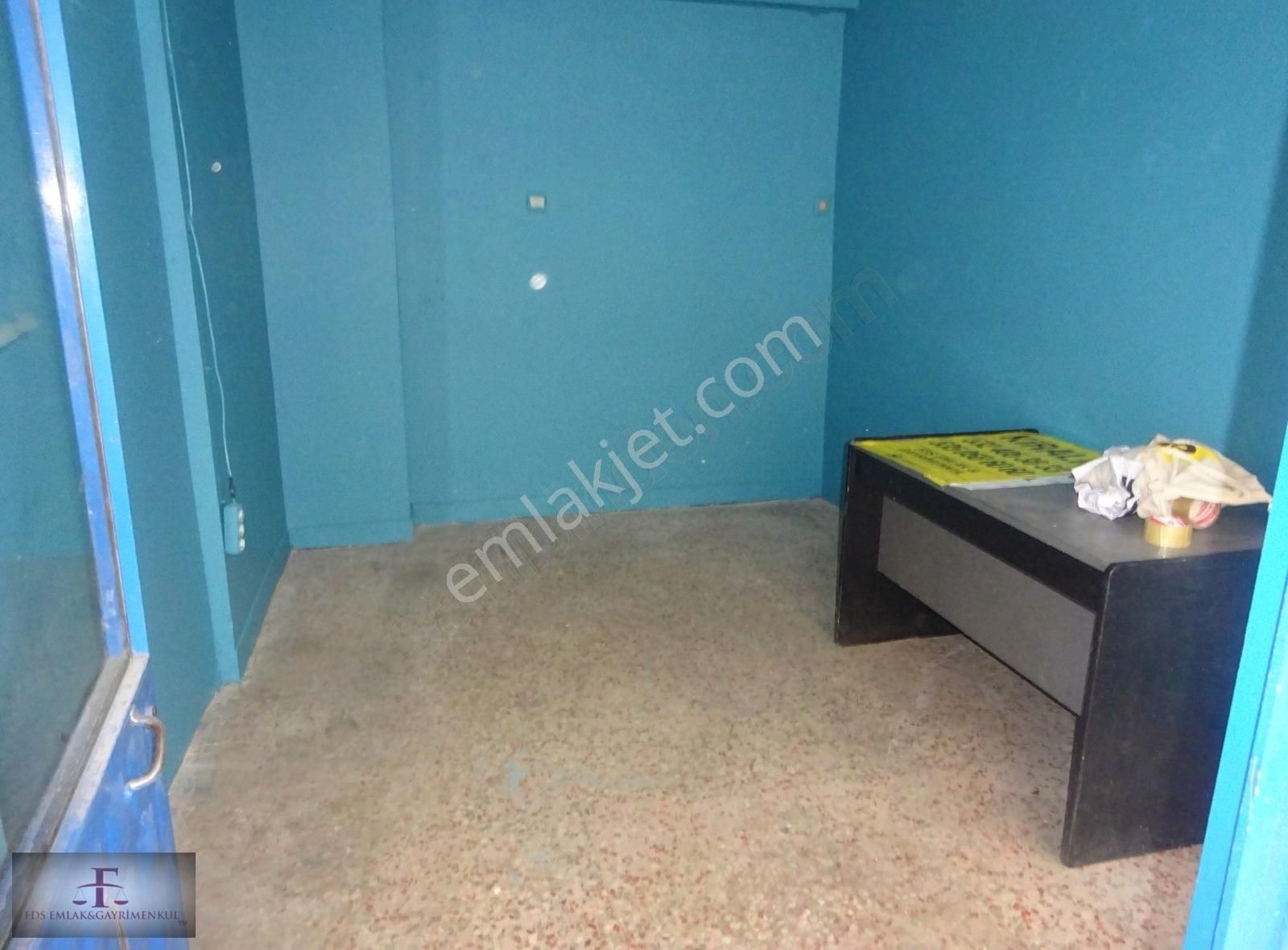 Bahçelievler Yenibosna Çobançeşme Mah.kiralık Dükkan