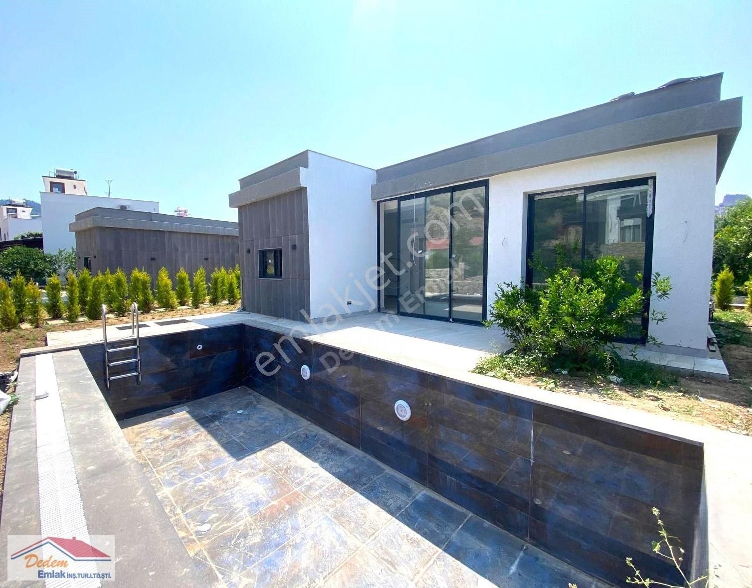 Gündoğan Merkez'de Sıfır Projeden 3+1 Müstakil Havuzlu Villa