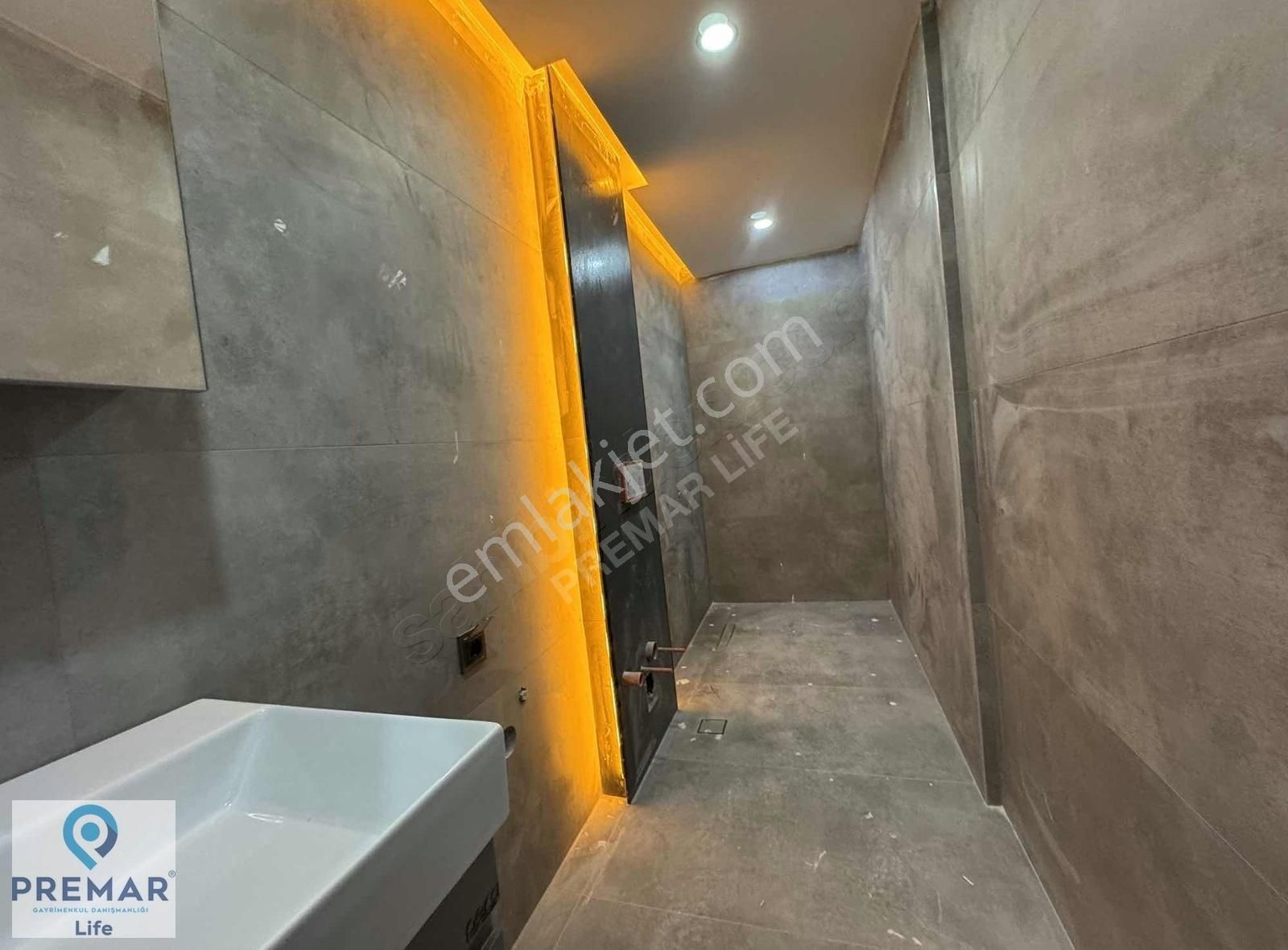Premar'dan Dutlubahçede Havuzlu Sitede Satılık 2+1 Dubleks Daire