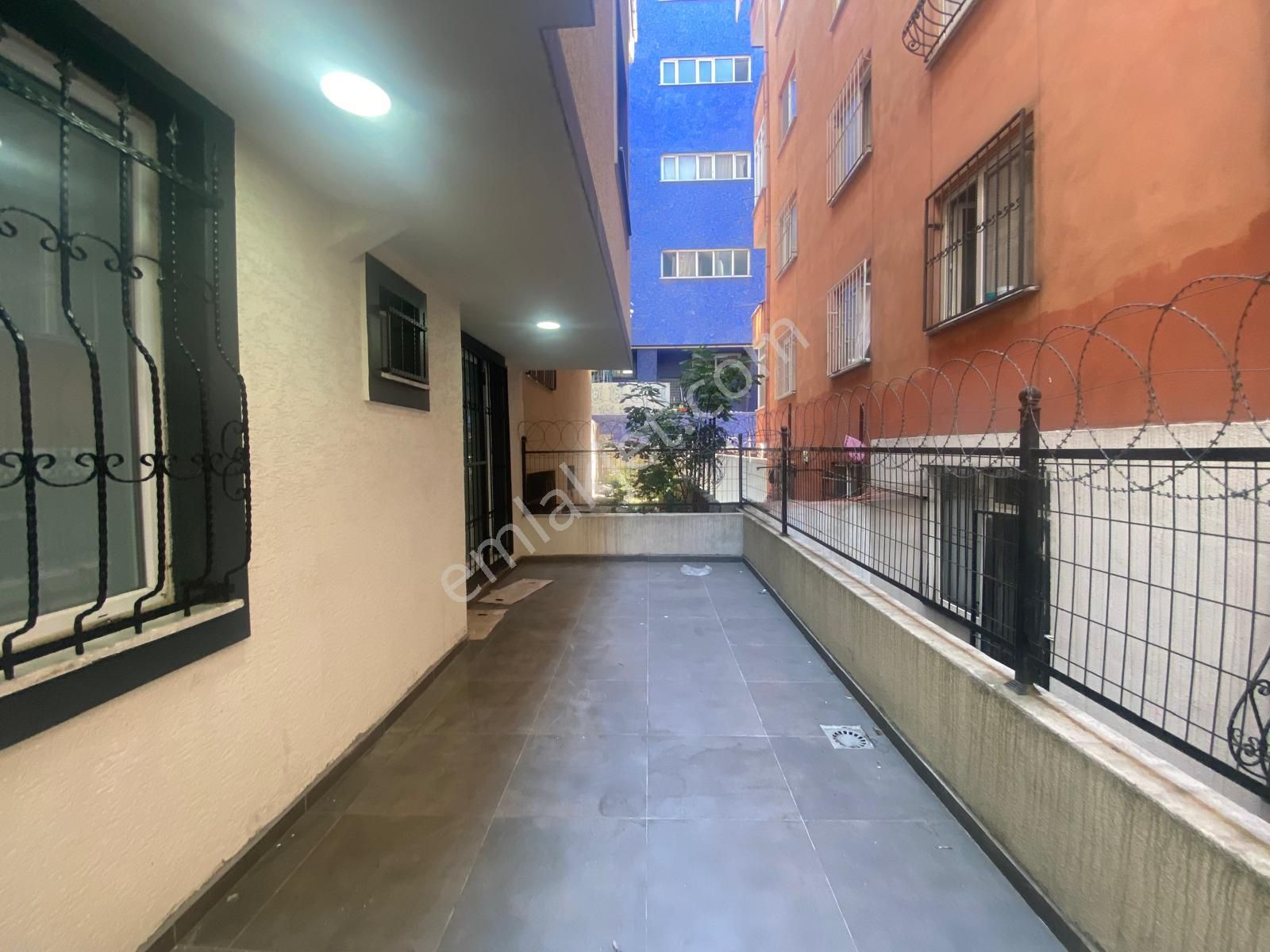 İstanbul House'dan Bahçelievler'de Yeni Binada Geniş Bahçe Katı