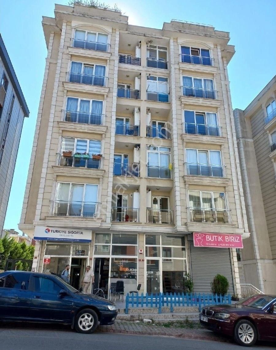 Ümraniye Şefiali Mahallesinde Satılık 3+1 Daire