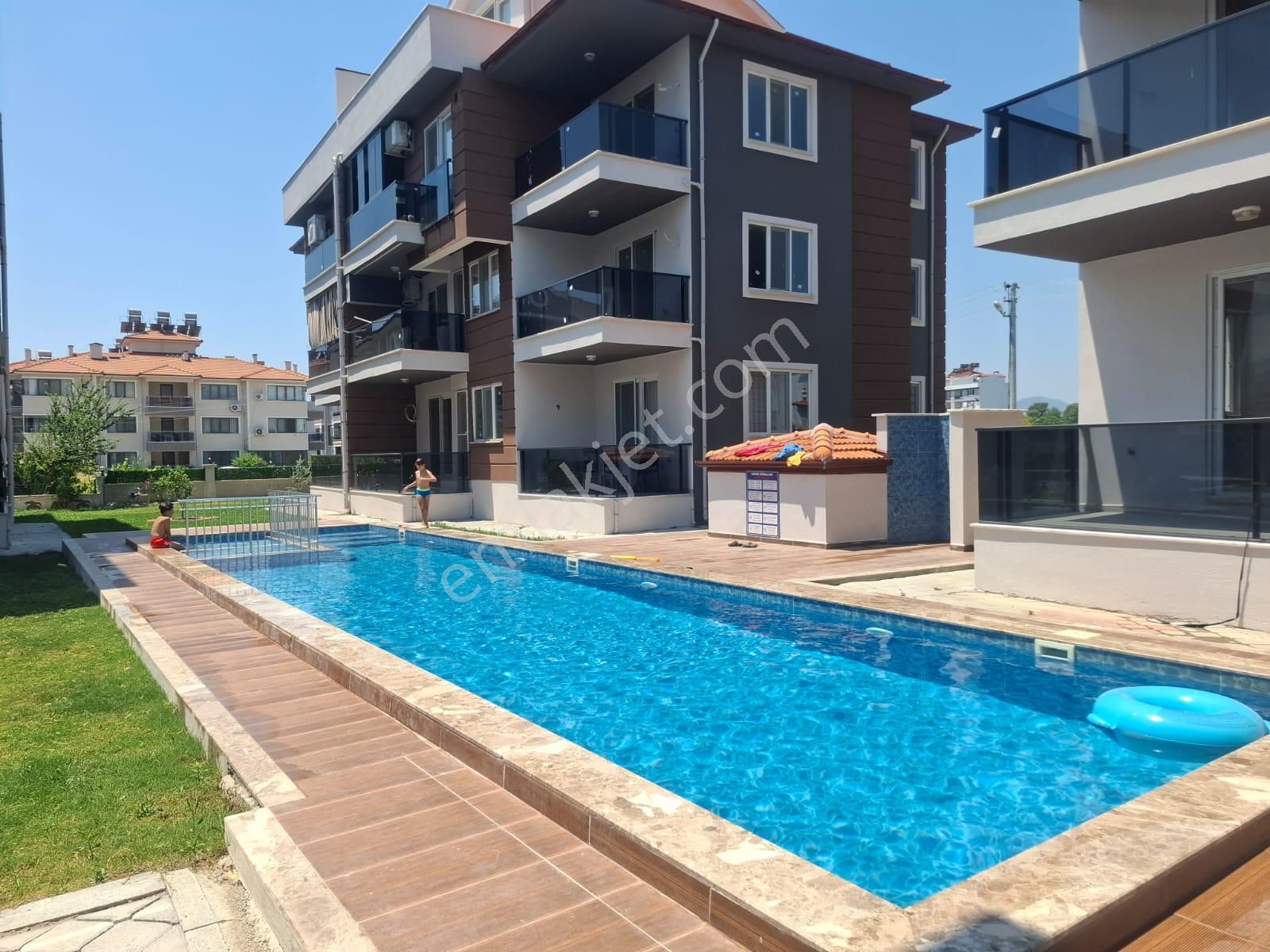 Stop’tan Hürriyet’te *havuzlu Sitede* 1+1 Satılık Daire