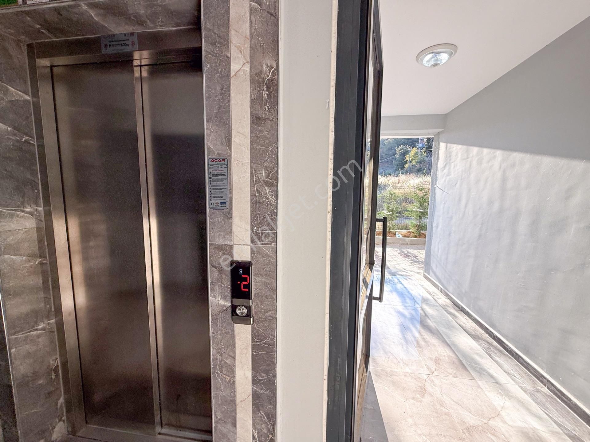 Barbaros'ta Deniz Manzaralı Geniş Lüks 1+1 Satılık Daire - Görsel 34