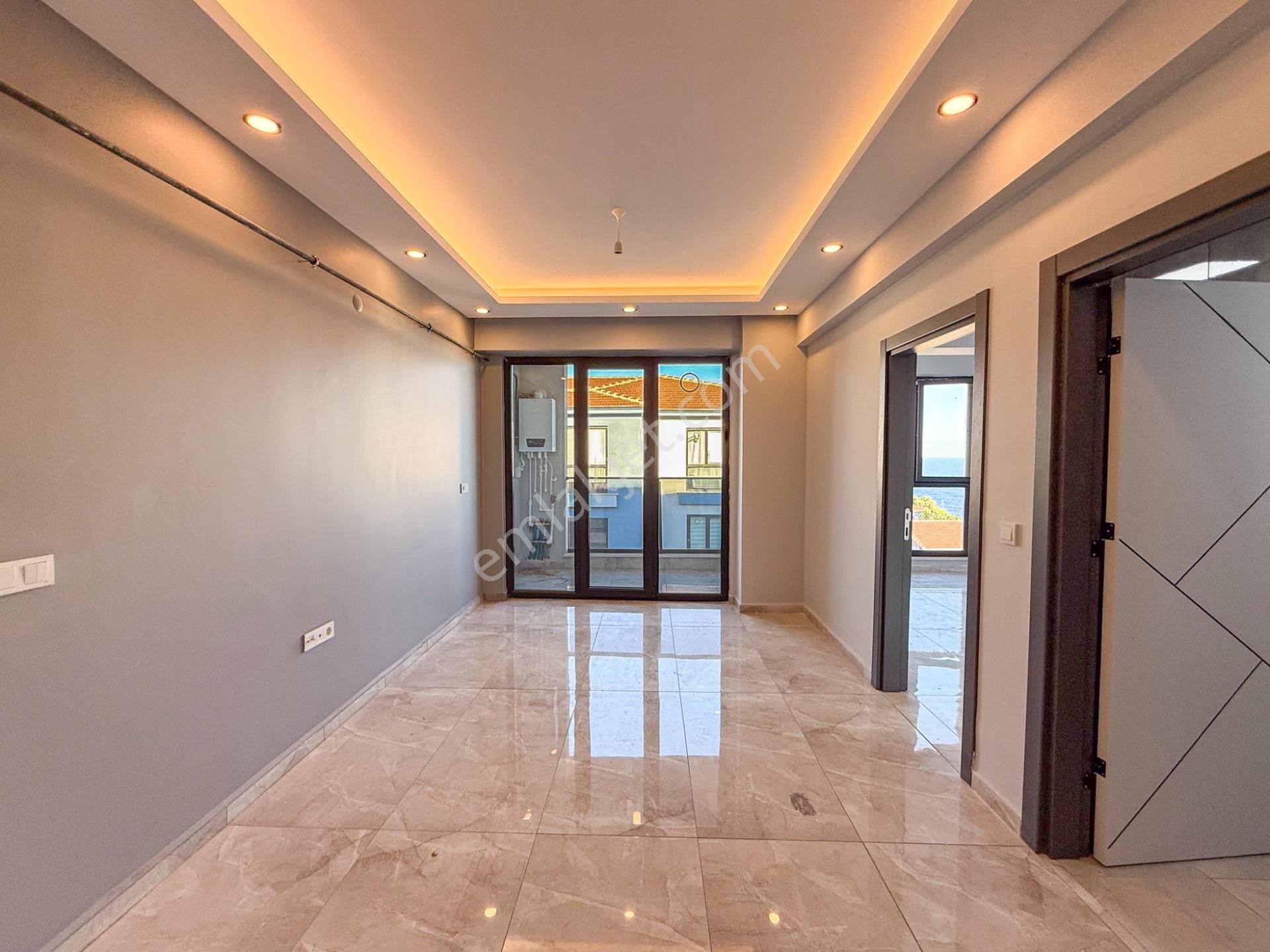 Barbaros'ta Deniz Manzaralı Geniş Lüks 1+1 Satılık Daire - Görsel 9