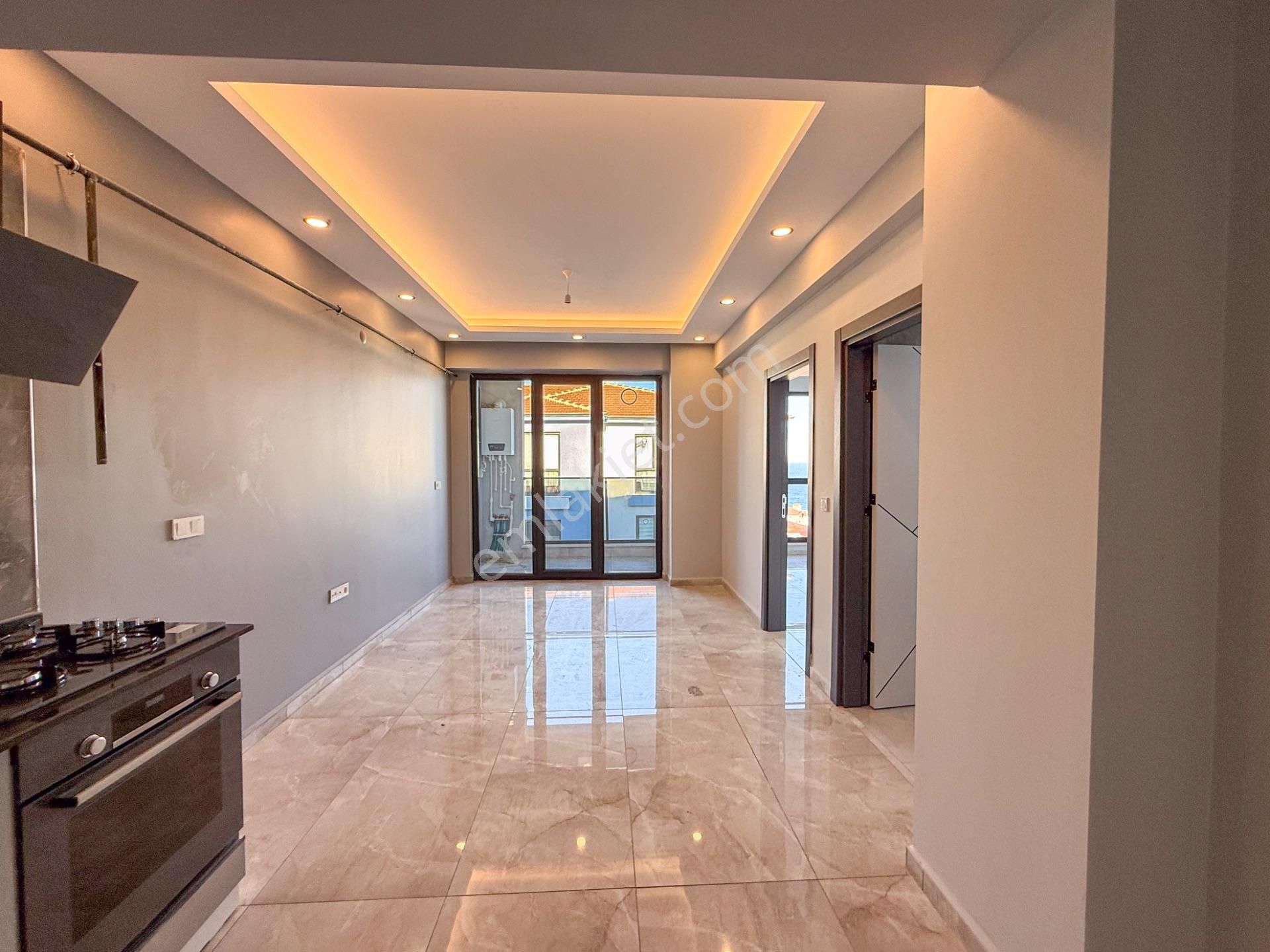 Barbaros'ta Deniz Manzaralı Geniş Lüks 1+1 Satılık Daire - Görsel 7