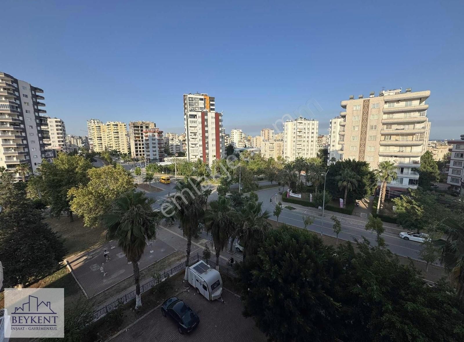 Beykent Gym'den Barbaros Mah. Farah Cepheli Site İçi Geniş 3+1