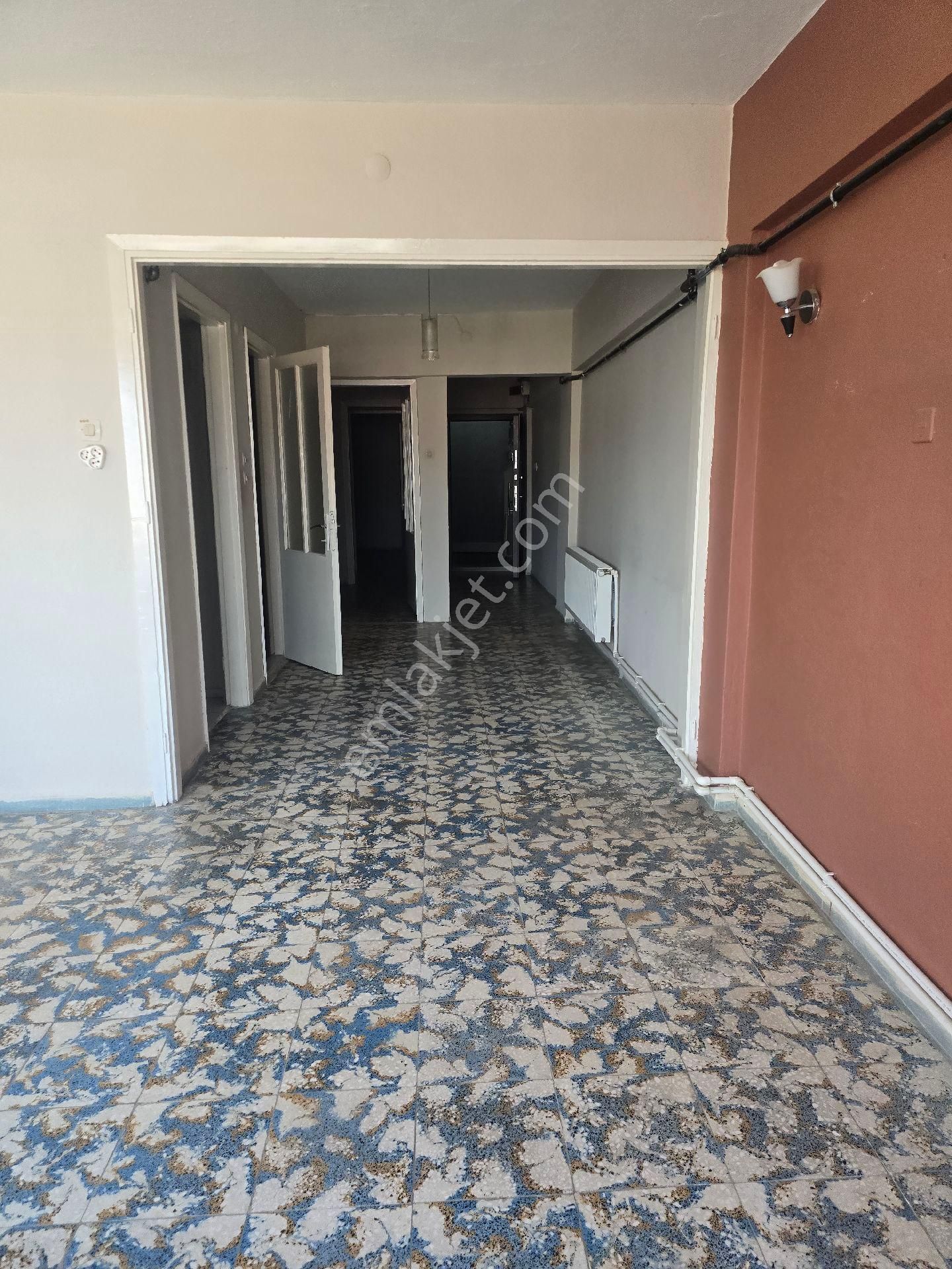 Han Emlaktan İnönü Caddesinde Satılık Geniş 2+1 Daire - Görsel 18