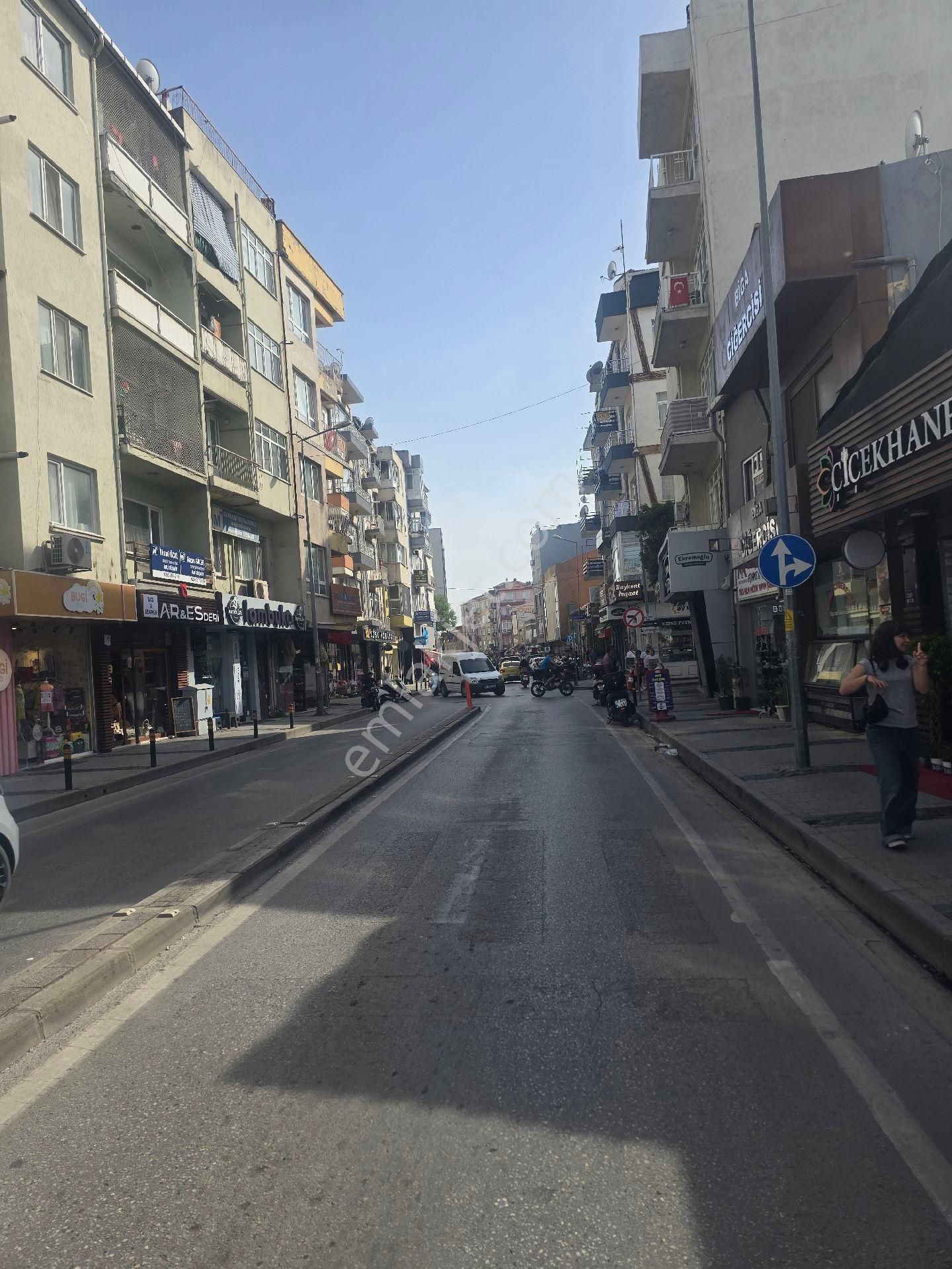 Han Emlaktan İnönü Caddesinde Satılık Geniş 2+1 Daire - Görsel 27