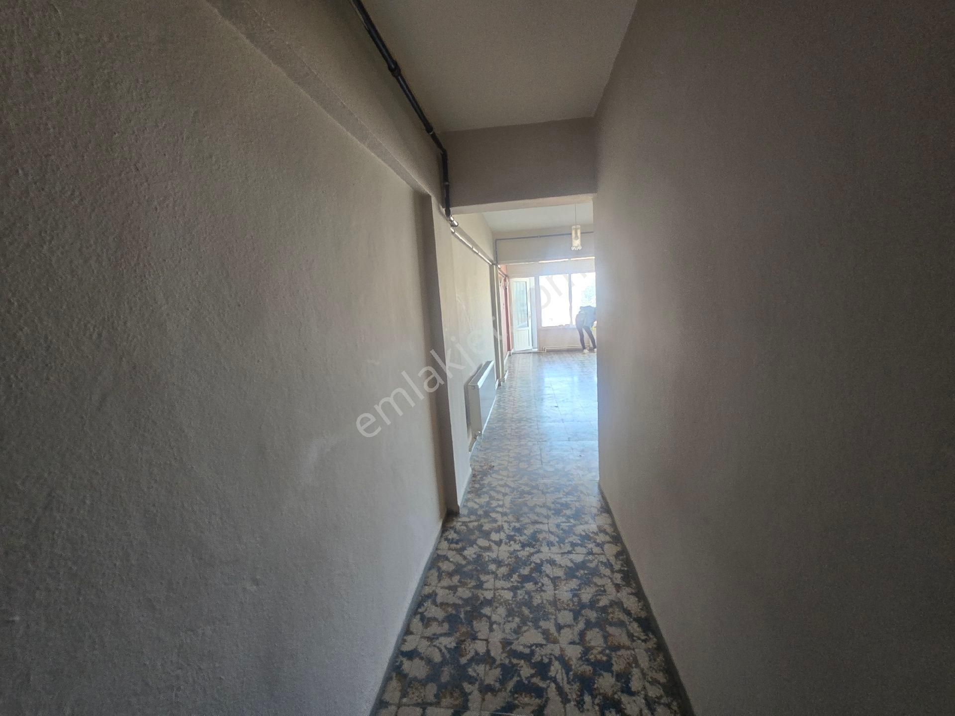 Han Emlaktan İnönü Caddesinde Satılık Geniş 2+1 Daire - Görsel 16