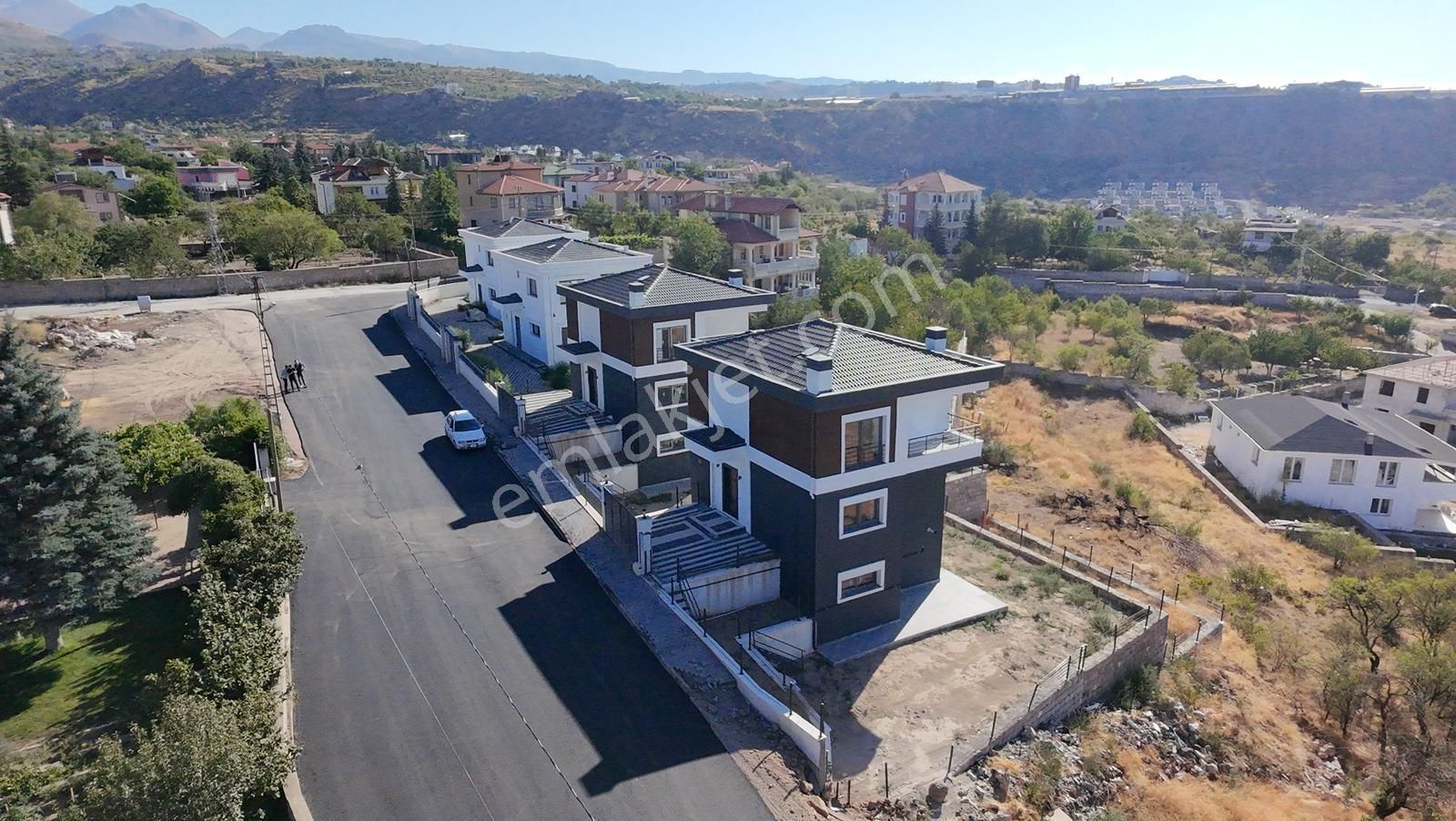 Cb Zenith I Becen'de 6+1 Sıfır Satılık Villa