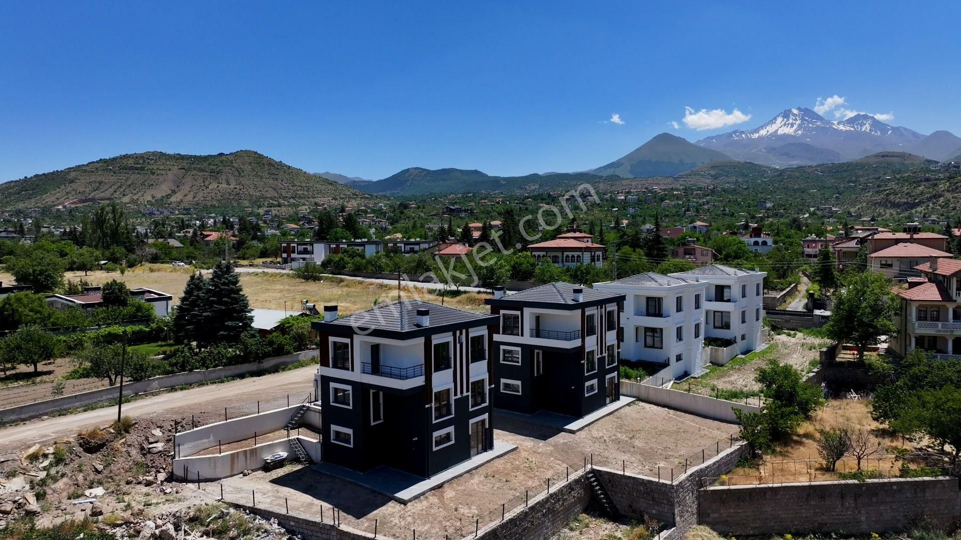 Cb Zenith I Becen'de 6+1 Sıfır Satılık Villa