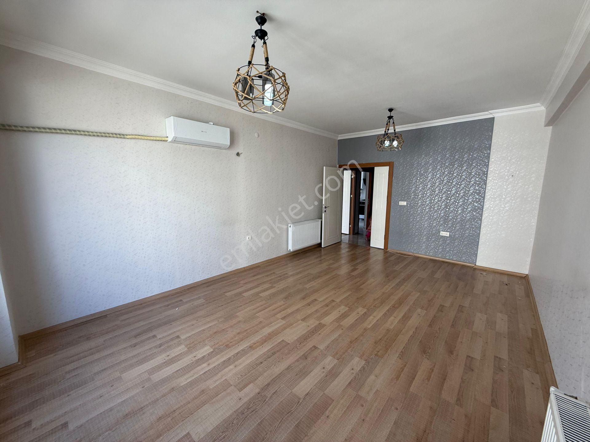 Yaşarsoy Gyo'dan K.köprü Doğukent'te Arakat 4+1 Kiralık Daire