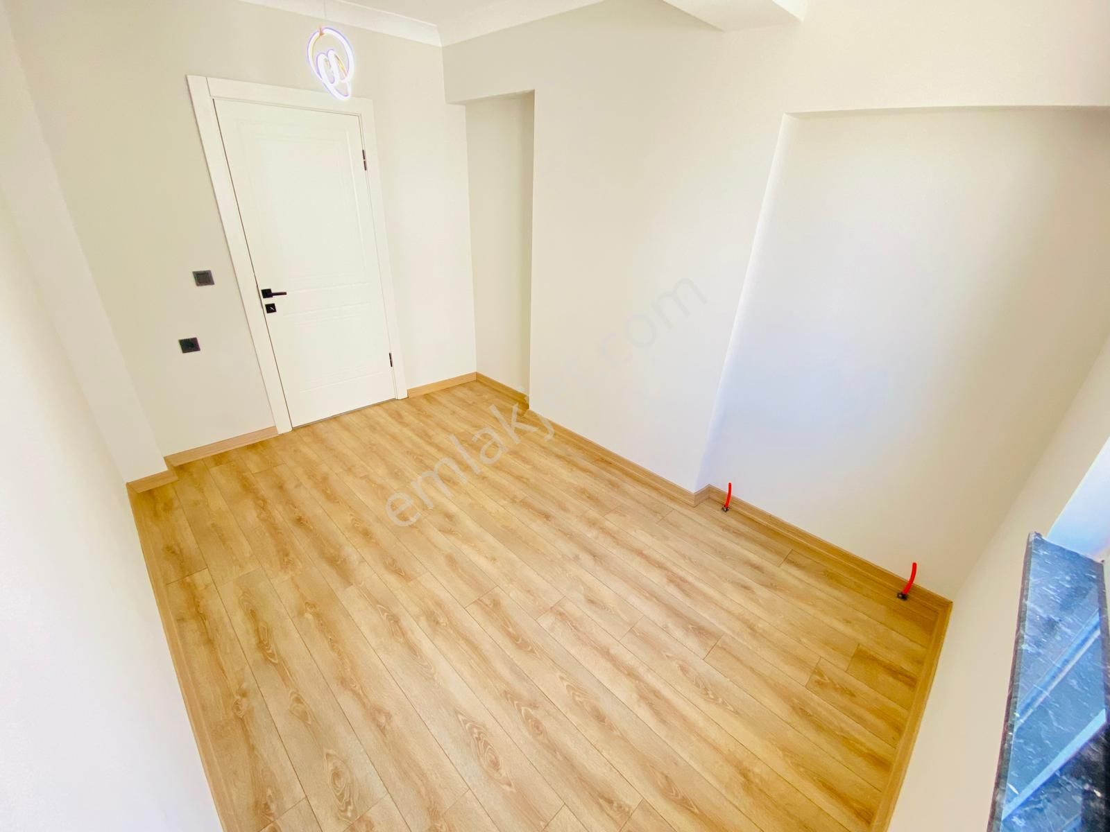 Sıfır İskanlı Köşe Başı Yüksek Kredili İşçilik Harikası 3+1 - Görsel 22