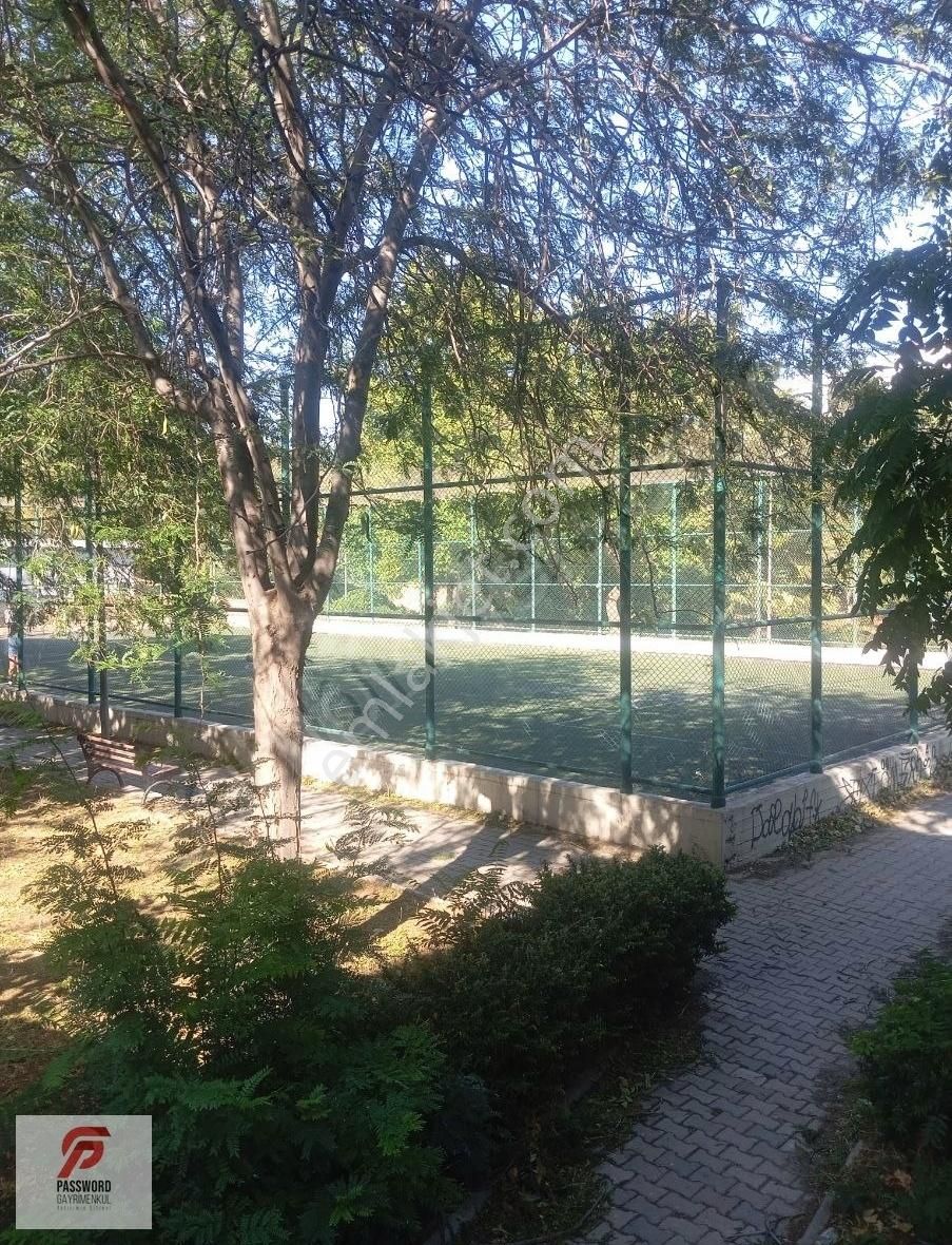 Bornova Merkeze Yürüme Mesafesinde 1+1 Satılık Daire - Görsel 3