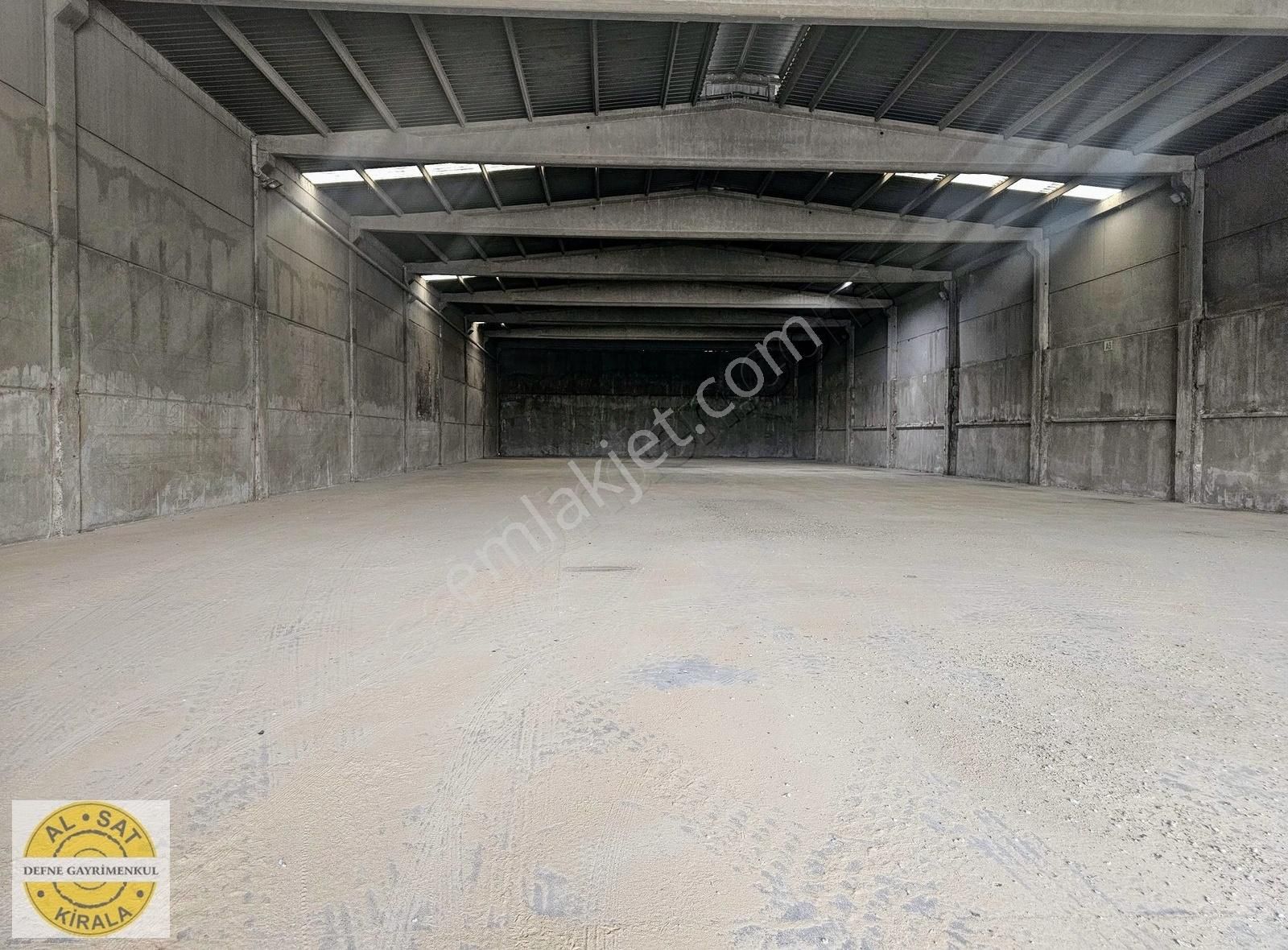 Bülent Ateşci'den Helvacıda Kapalı 4000 M2 Depo Alanı