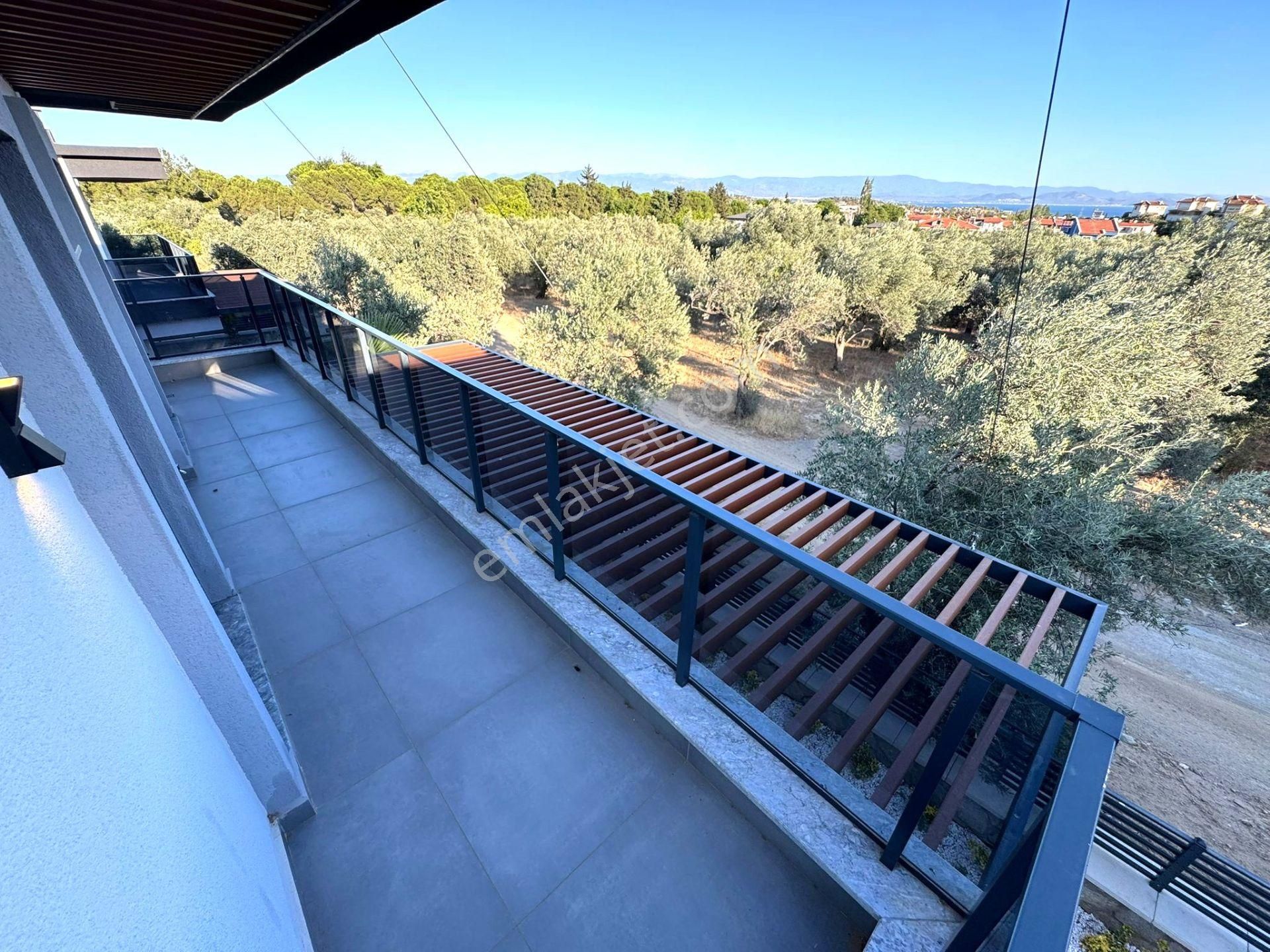 Güre'de,doğa Ve Deniz Manzaralı, Şık Tasarımlı, 5+1 Loft Villa - Görsel 32