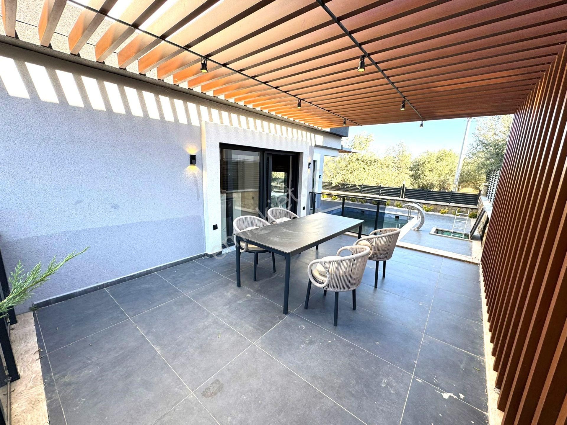 Güre'de,doğa Ve Deniz Manzaralı, Şık Tasarımlı, 5+1 Loft Villa - Görsel 42