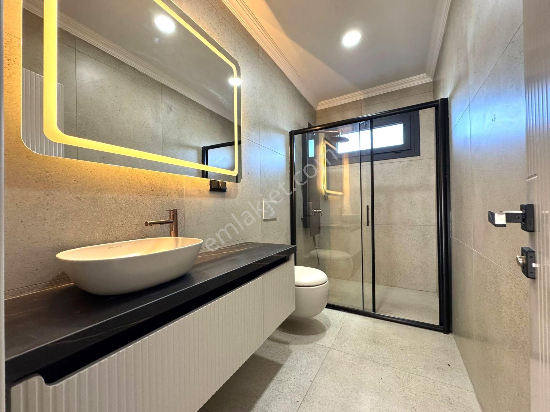Güre'de,doğa Ve Deniz Manzaralı, Şık Tasarımlı, 5+1 Loft Villa - Görsel 35