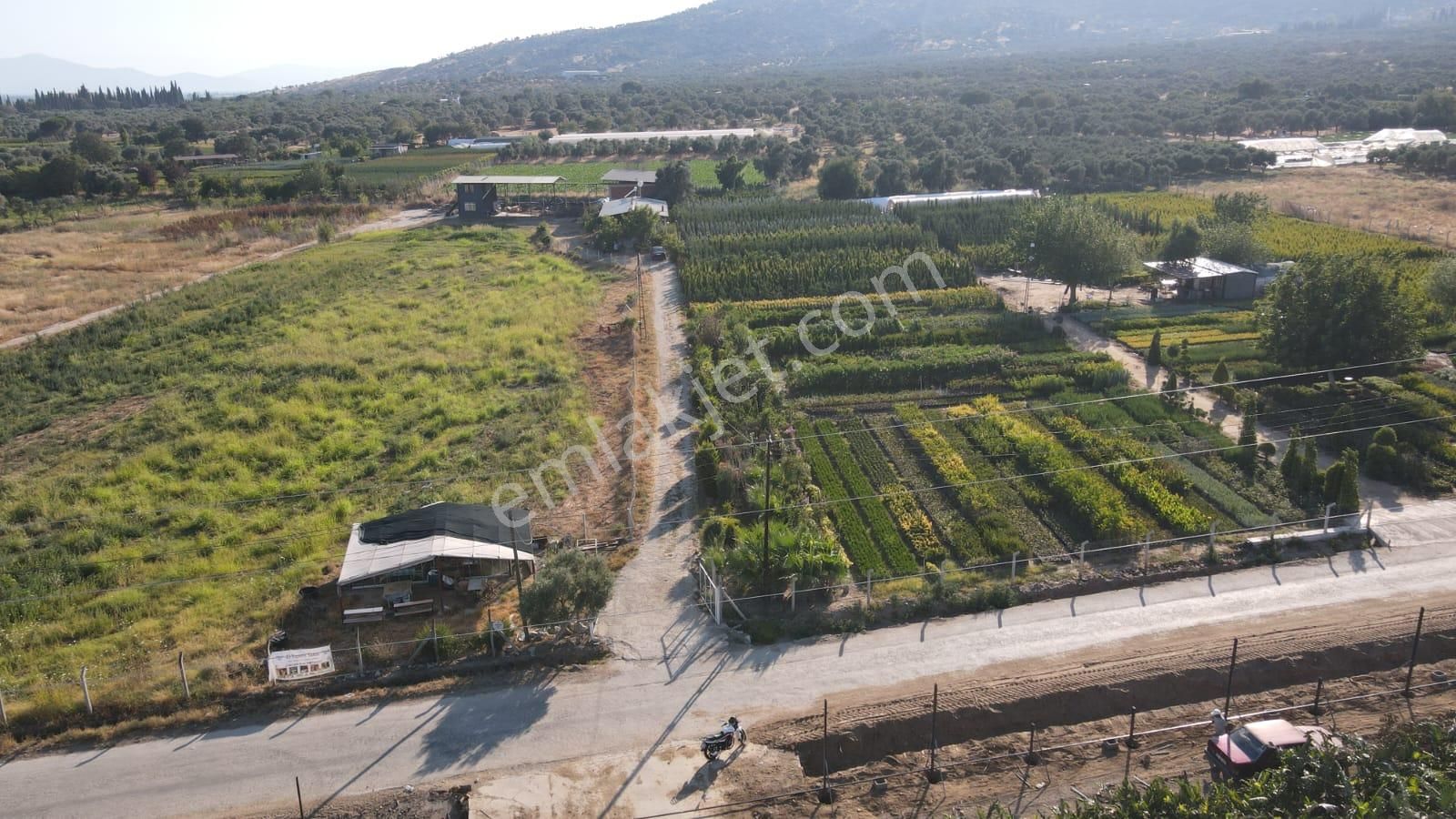 İzmir Bayındır Karahallide Satılık Anayola Yakın Tarla - Görsel 13