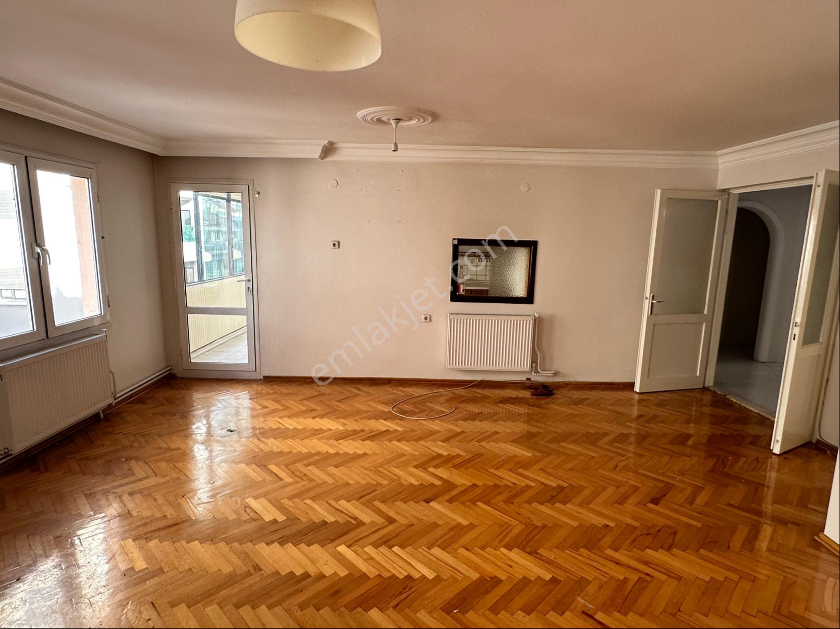 Hatay Renklide İnönü Caddesi Yakını 4+1 180 M2 Doğalgazlı