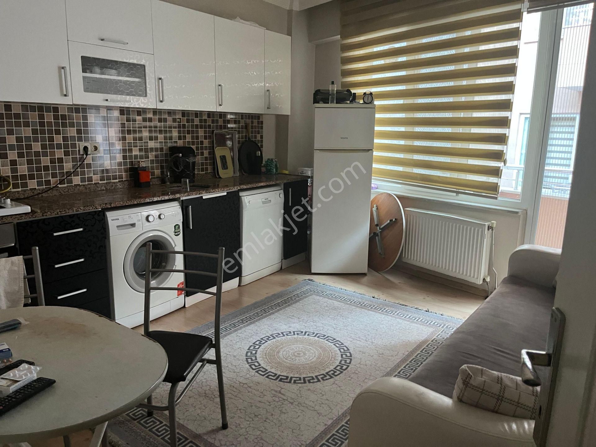 Çarşı İçerisinde Satılık Eşyalı 1+1 Daire- Yatırım Fırsatı ! Re/max Jale Kırbaş - Görsel 2