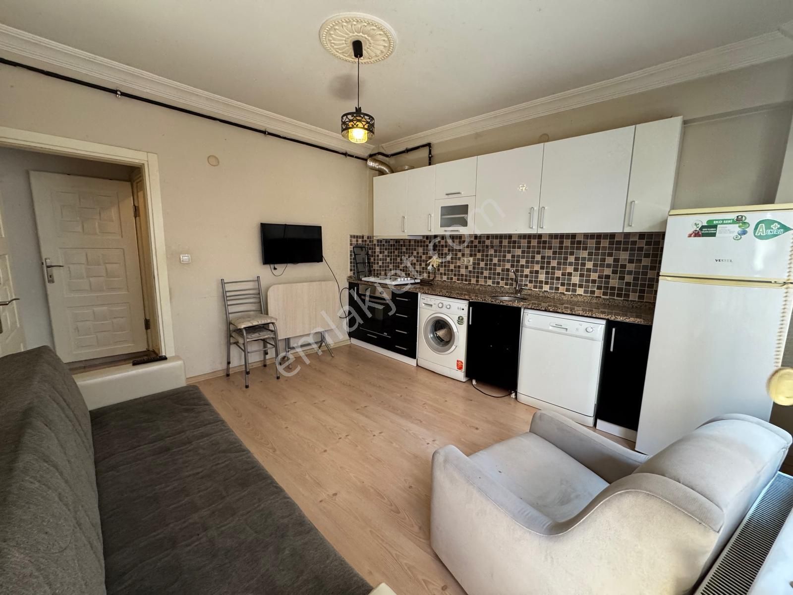 Çarşı İçerisinde Satılık Eşyalı 1+1 Daire- Yatırım Fırsatı ! Re/max Jale Kırbaş - Görsel 5