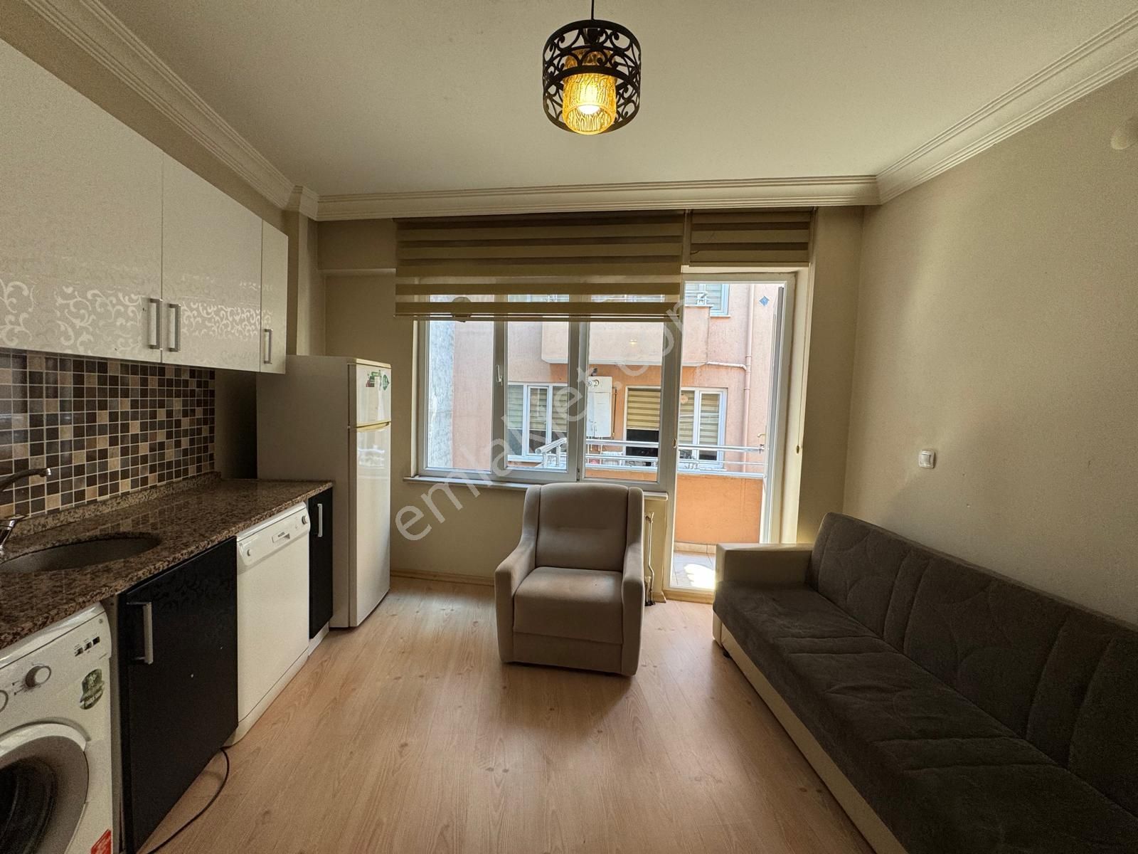 Çarşı İçerisinde Satılık Eşyalı 1+1 Daire- Yatırım Fırsatı ! Re/max Jale Kırbaş - Görsel 4