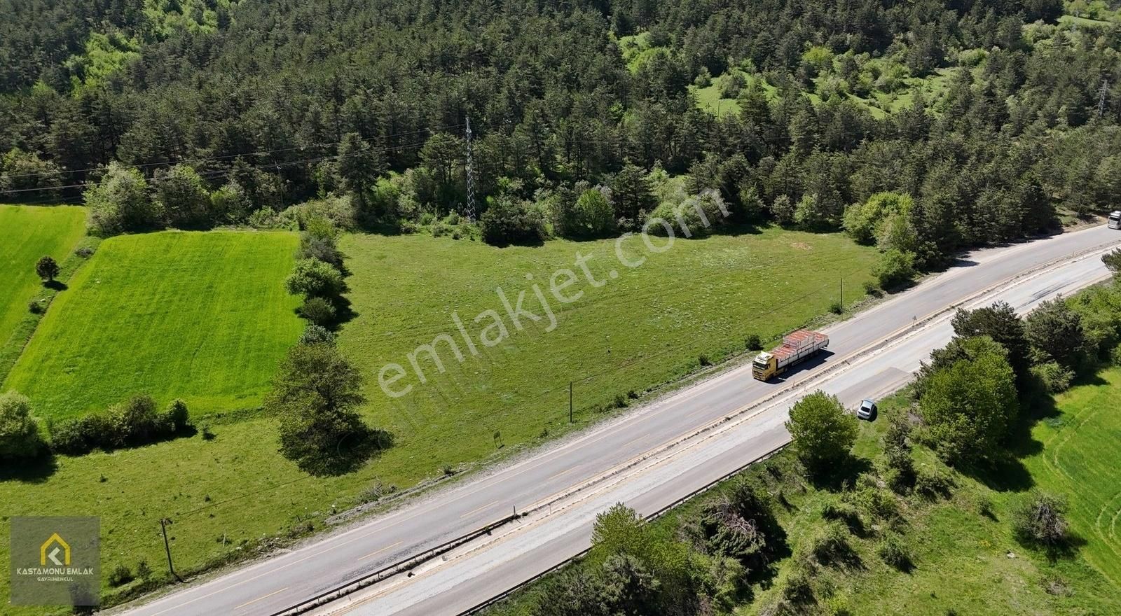 Kastamonu Emlak Gayrimenkulden Anayola Sıfır 630 M² Villa Arsası