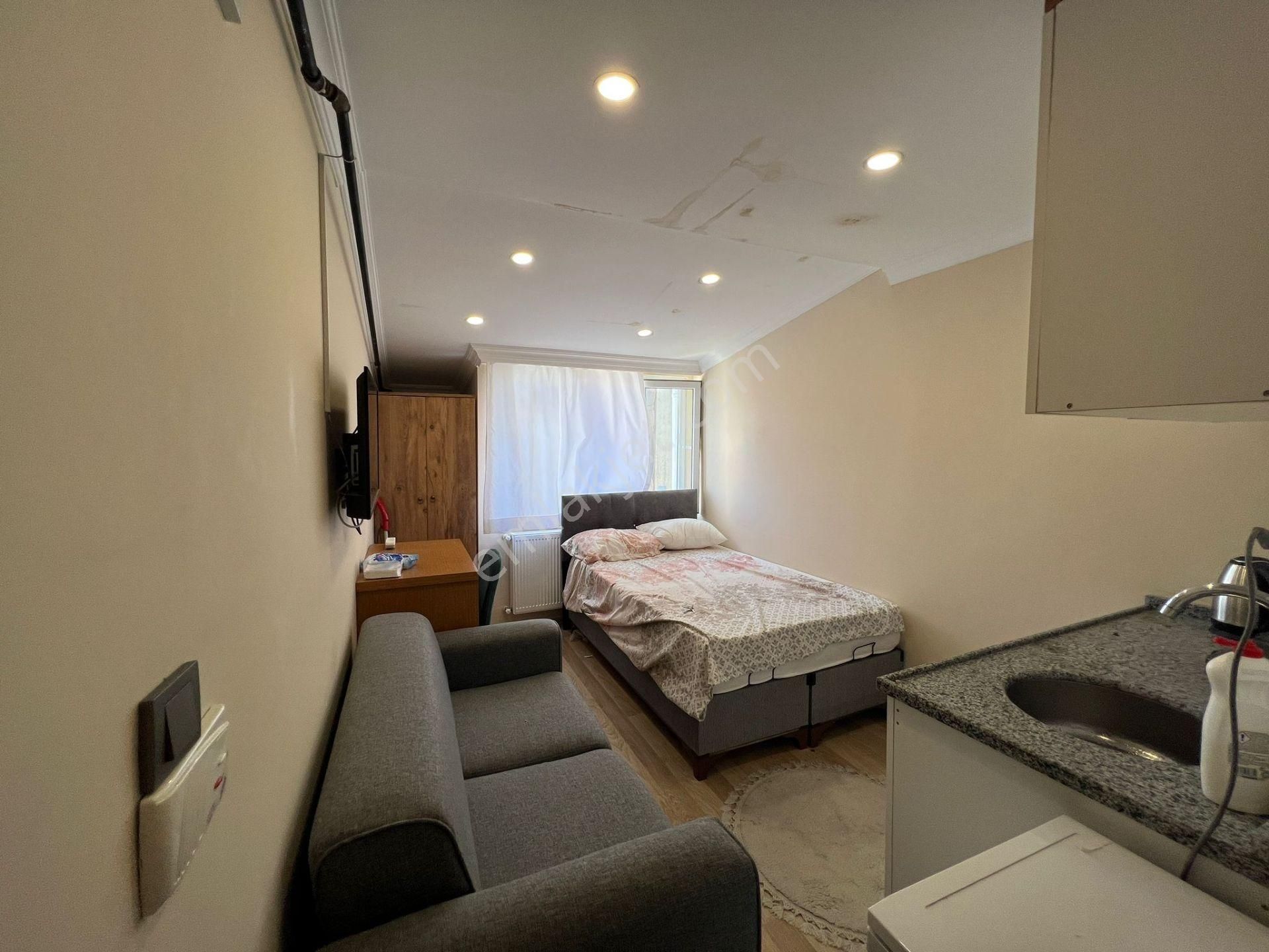 Cadde Arkası 5.kat Full Eşyalı Lüks 1+0 Daire+hemen Taşın