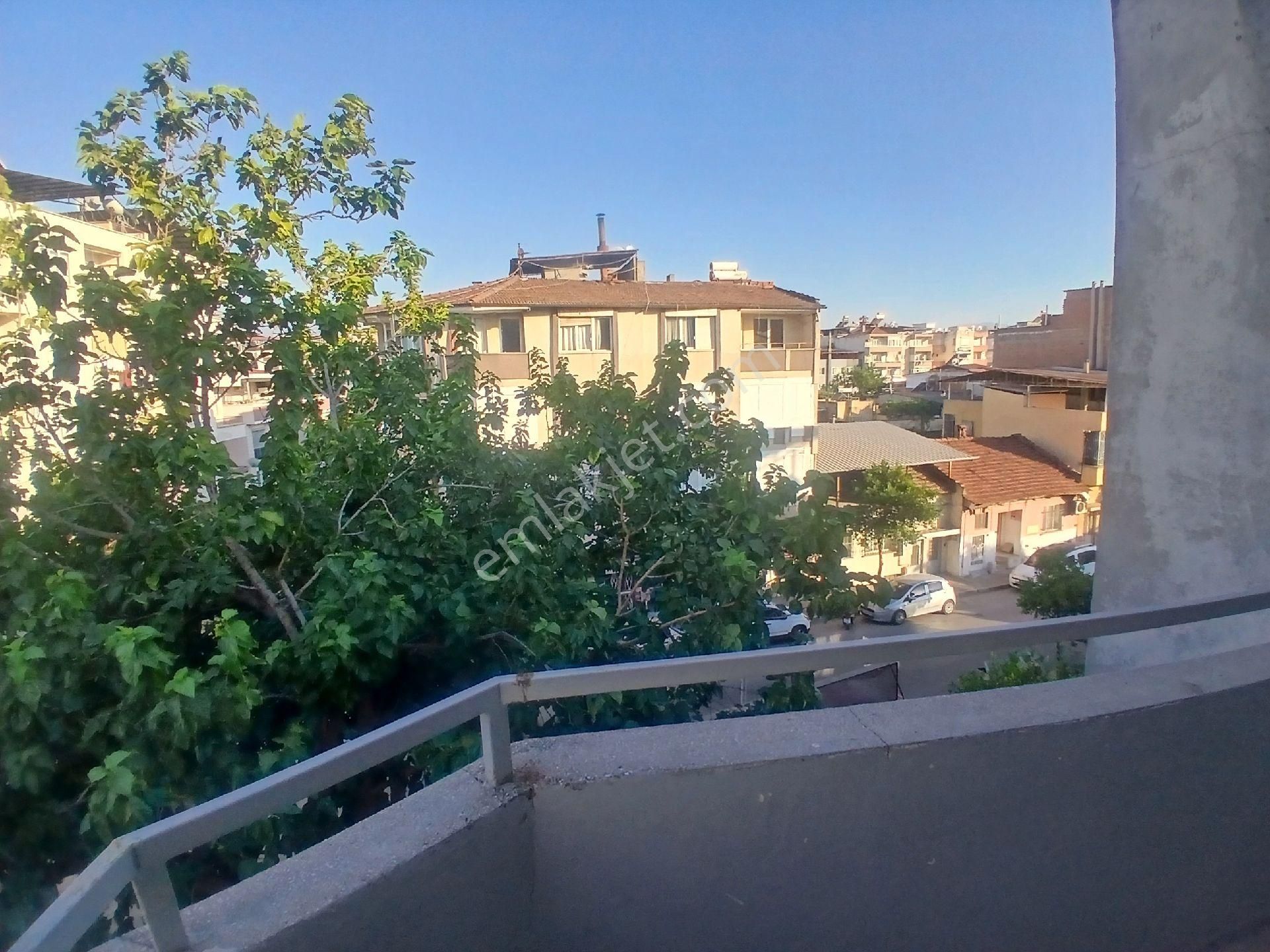 Nazilli Şehir Gayrımenkulden Zafer Mah. 3+1 Satılık Daire