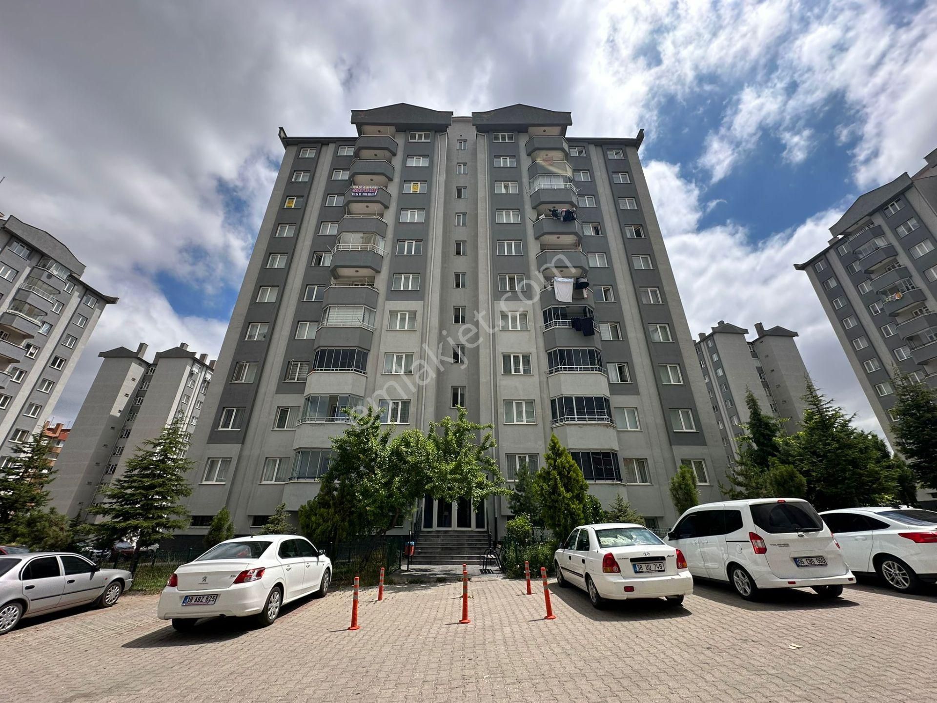 Beyazşehir Sinankentte Satılık 3+1 Arakat Daire