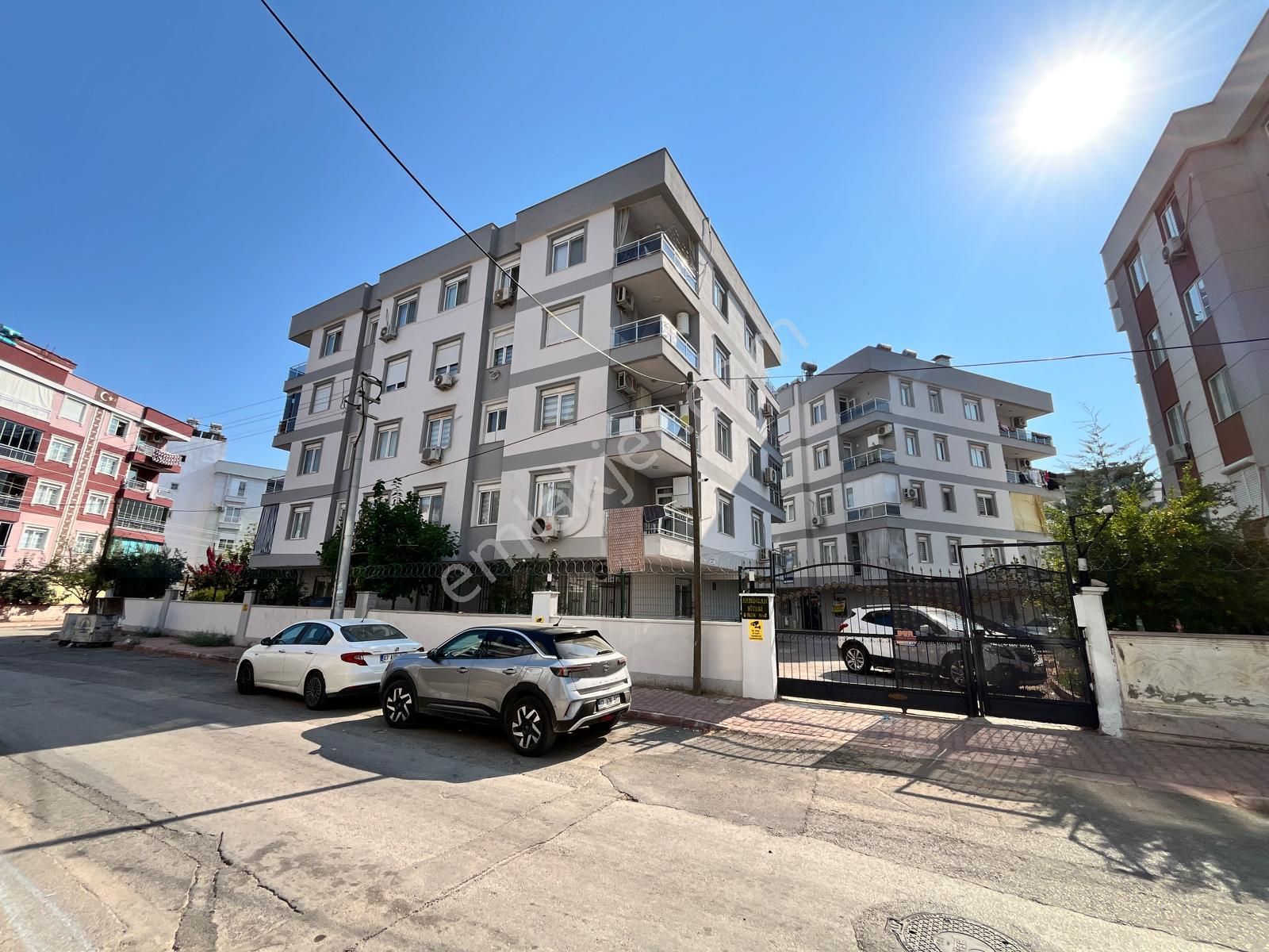 Site İçinde Bahçe Kullanımlı Eşyalı 2+1 Kiralık