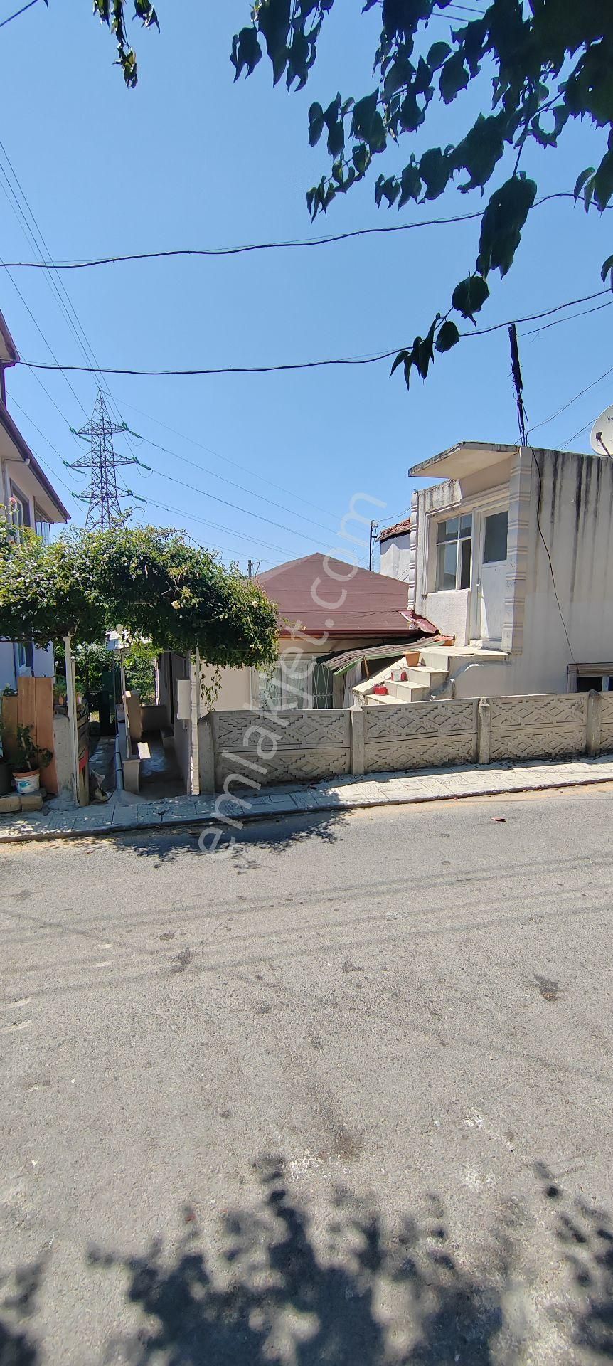 100 M2 Arsa İçinde Müstakil Evimiz