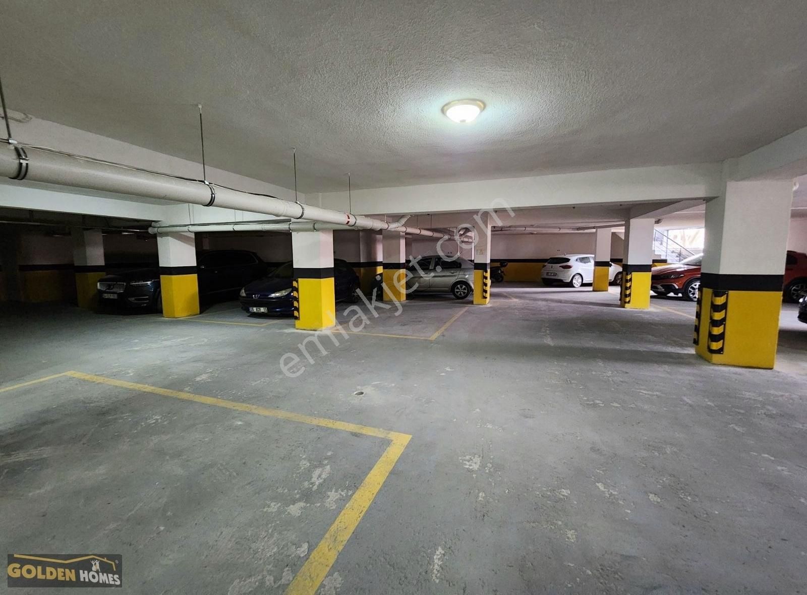 Golden Homes Üsküdar Sultantepe'de 5+2 K.otoparklı 270 M2 Dublex - Görsel 23