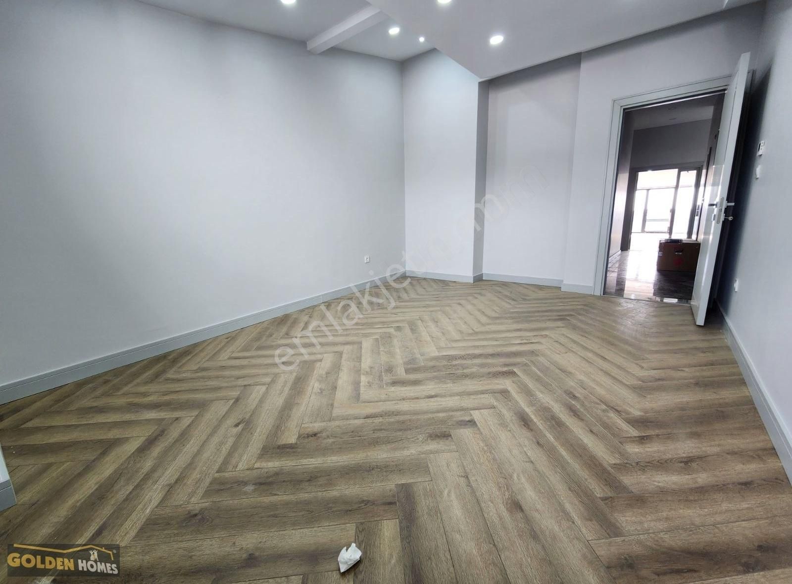 Golden Homes Üsküdar Sultantepe'de 5+2 K.otoparklı 270 M2 Dublex - Görsel 11
