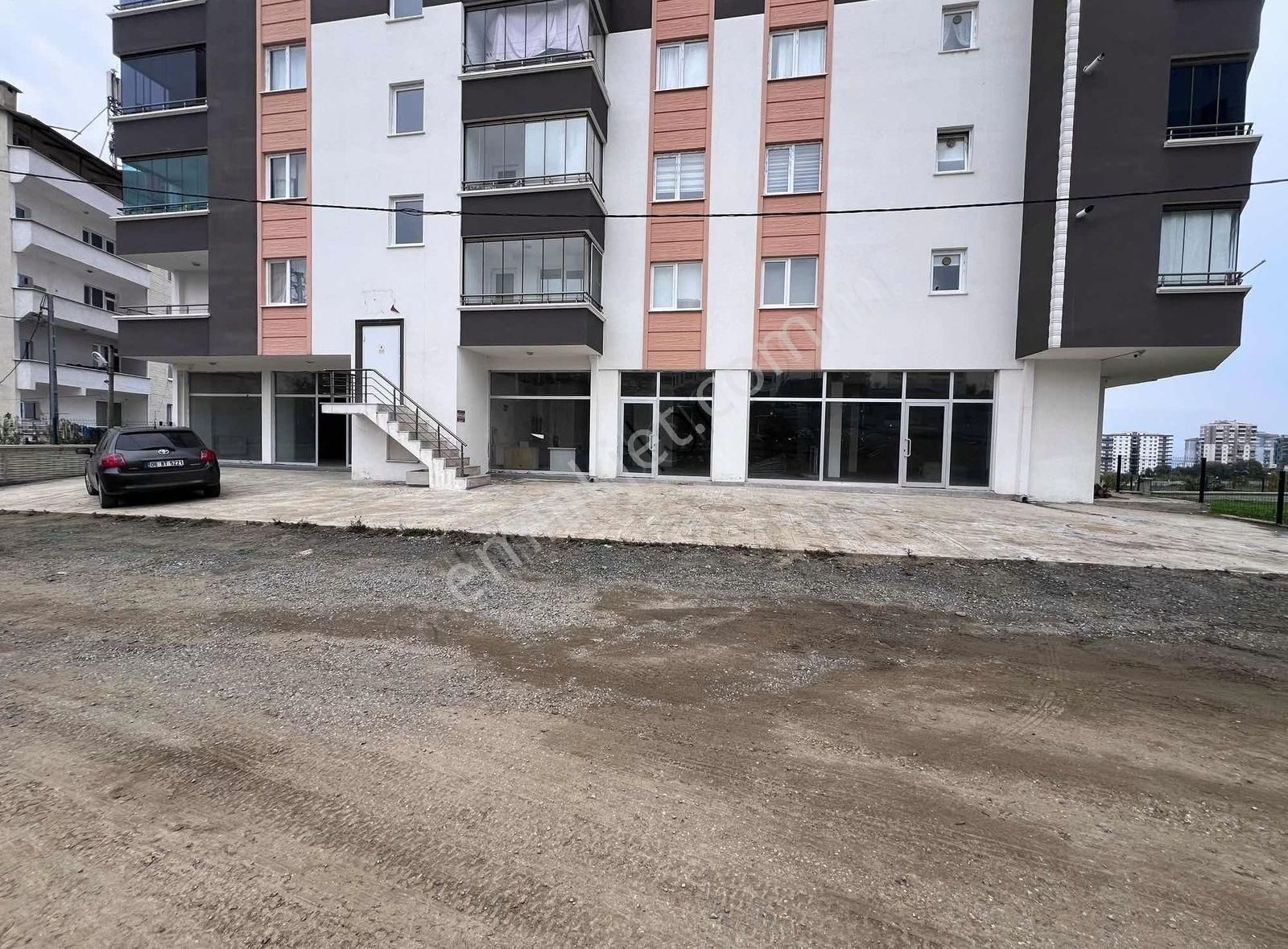 Rönesans Emlaktan Atatepede Kiralık Dükkan