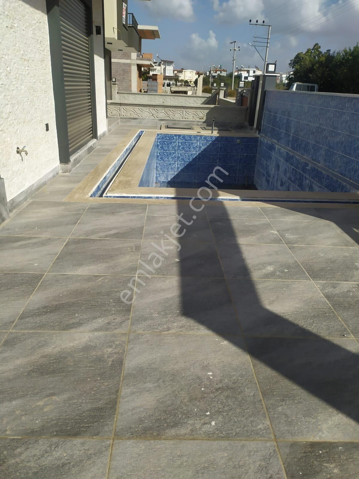 Didim Sağturda Denize 400m Mesafede 250 M2 Arsa İçinde 4+1 Ayrı Mutfak Havuzlu Villamız Satılık - Görsel 10