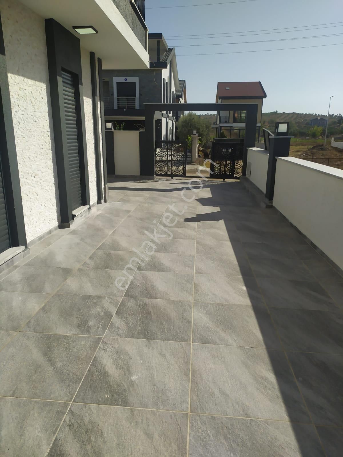 Didim Sağturda Denize 400m Mesafede 250 M2 Arsa İçinde 4+1 Ayrı Mutfak Havuzlu Villamız Satılık - Görsel 8