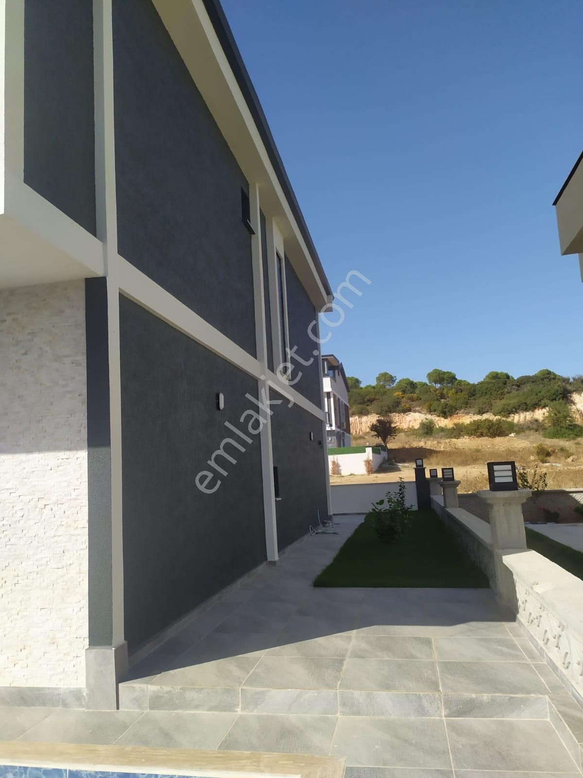 Didim Sağturda Denize 400m Mesafede 250 M2 Arsa İçinde 4+1 Ayrı Mutfak Havuzlu Villamız Satılık - Görsel 4