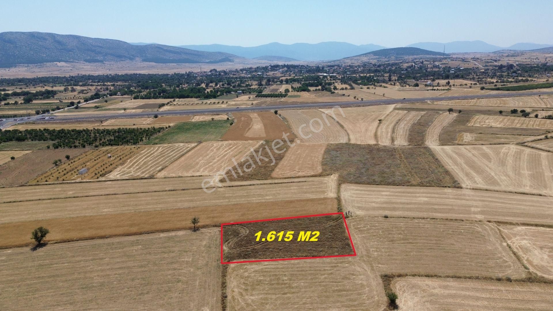 Antalya Korkuteli Yeltende Araç Takasına Açık 1.615 M2 Tarla