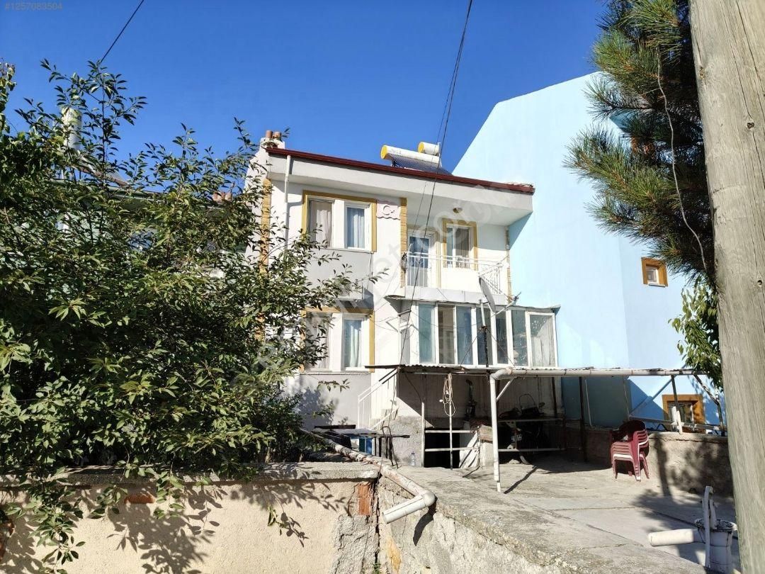 Masal Parkı Yanında Satılık Müstakıl Ev