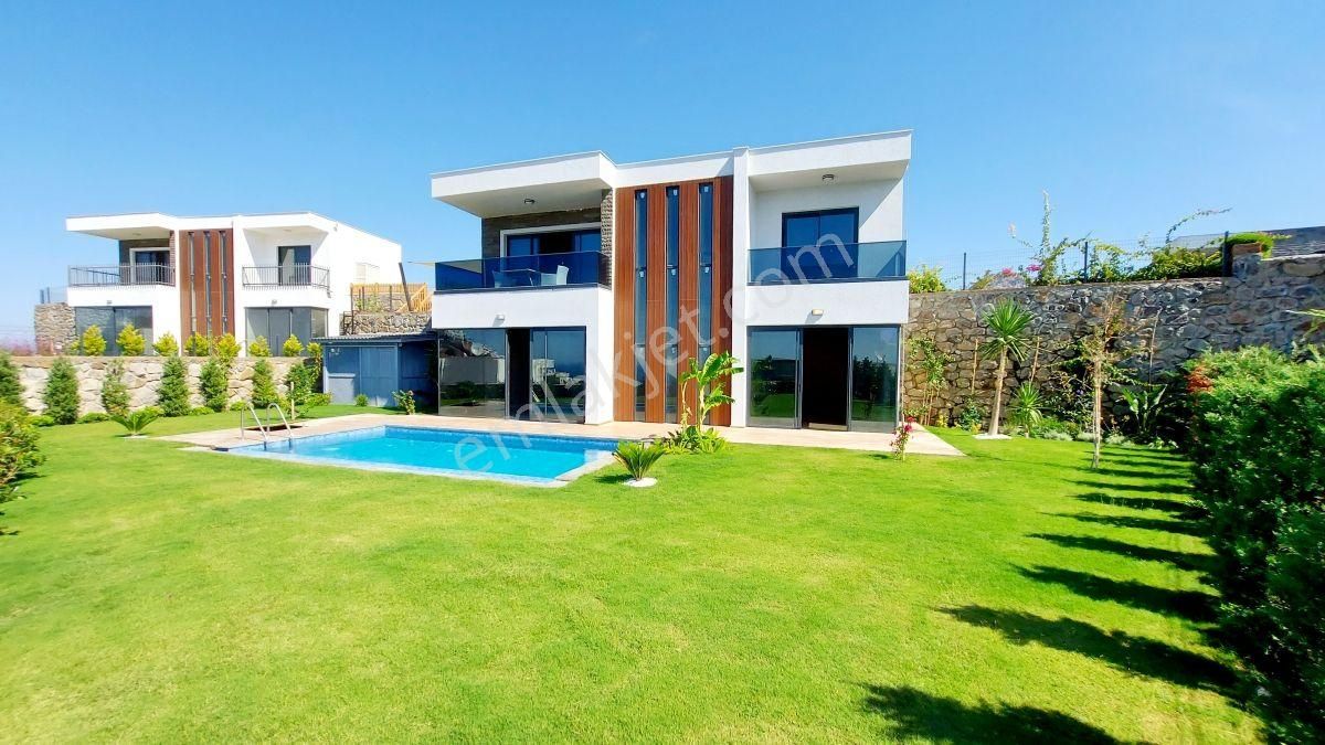 Bodrum Yalıkavakta Satılık 750 M2 Arsa İçinde Müstakil Villa