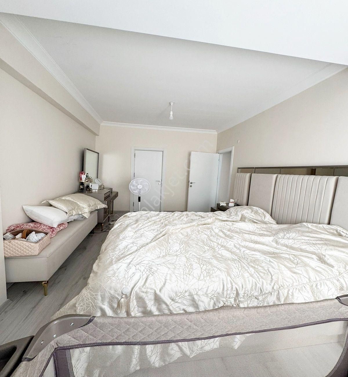 Avcılar Şükrübey Caddesinde Sıfır 3+1 Ara Kat Daire - Görsel 8