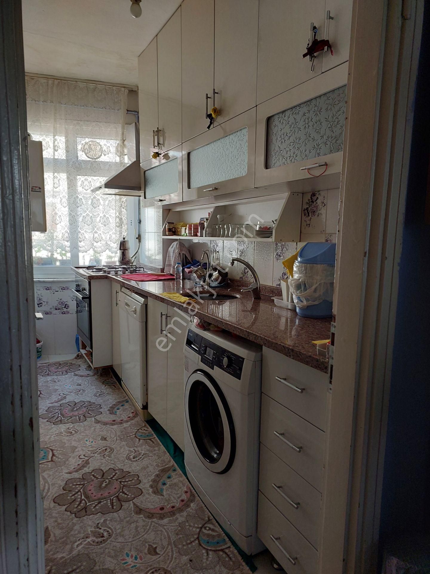 Akşenden Fatih Çapa Küçükhamamda 3.ara Kat2+1 75m² Satılık Daire - Görsel 8