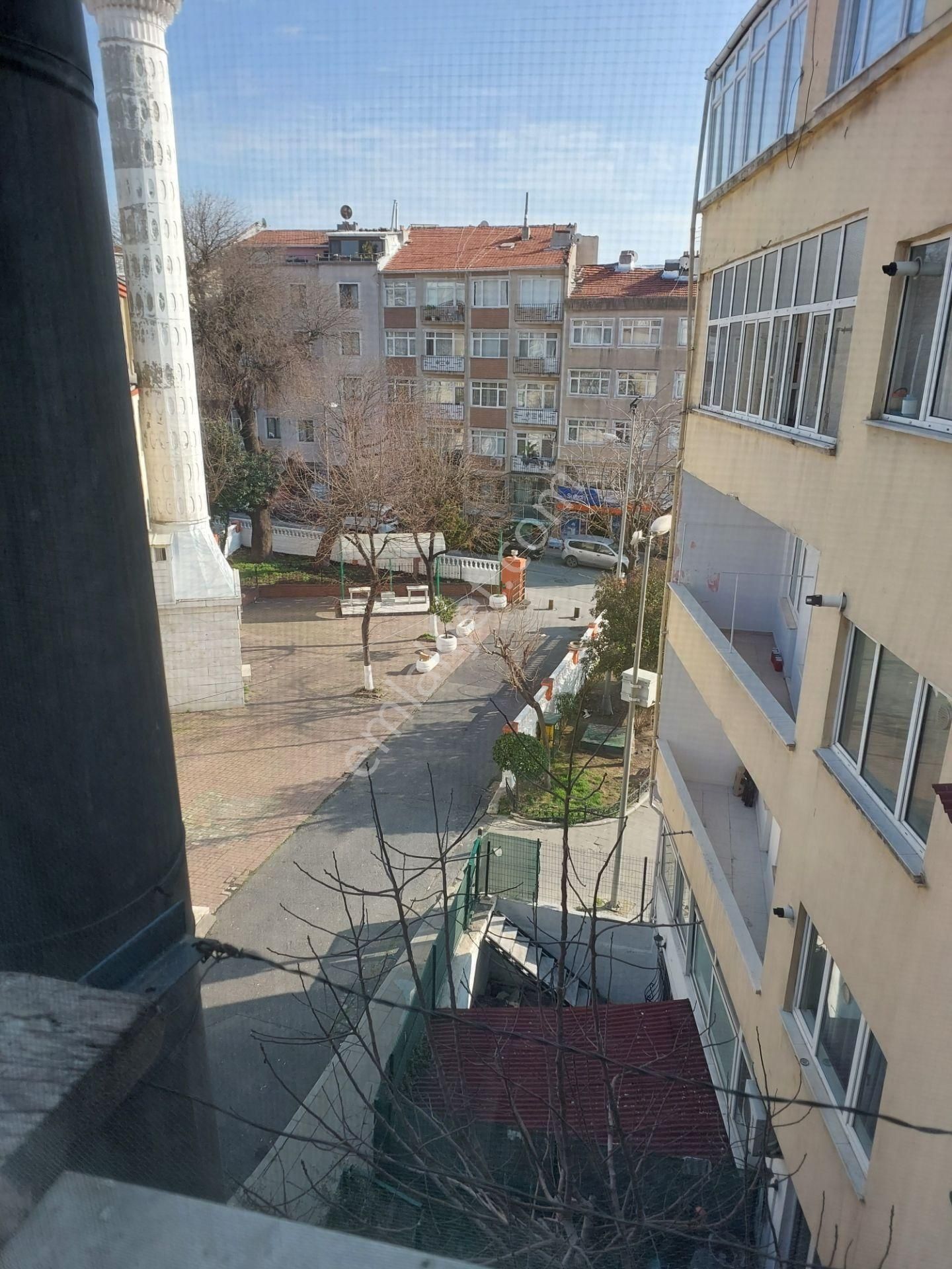 Akşenden Fatih Çapa Küçükhamamda 3.ara Kat2+1 75m² Satılık Daire - Görsel 16