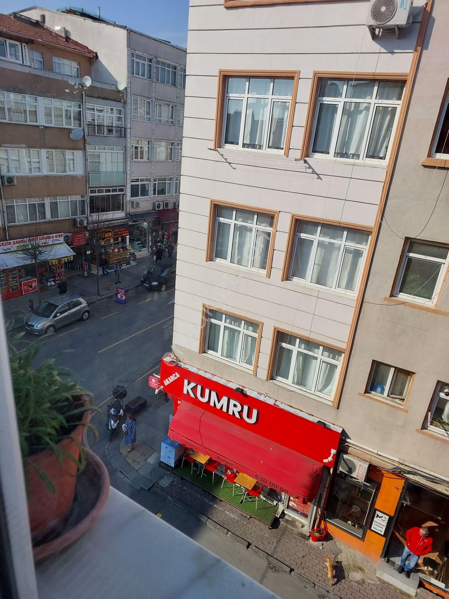 Akşenden Fatih Çapa Küçükhamamda 3.ara Kat2+1 75m² Satılık Daire - Görsel 25