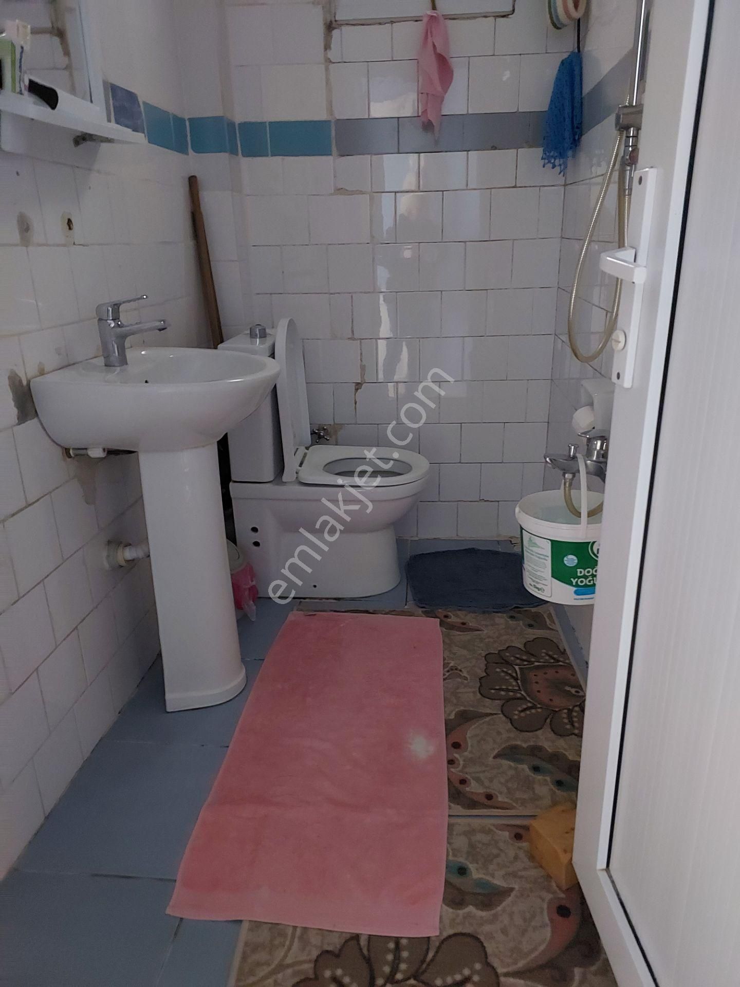 Akşenden Fatih Çapa Küçükhamamda 3.ara Kat2+1 75m² Satılık Daire - Görsel 18
